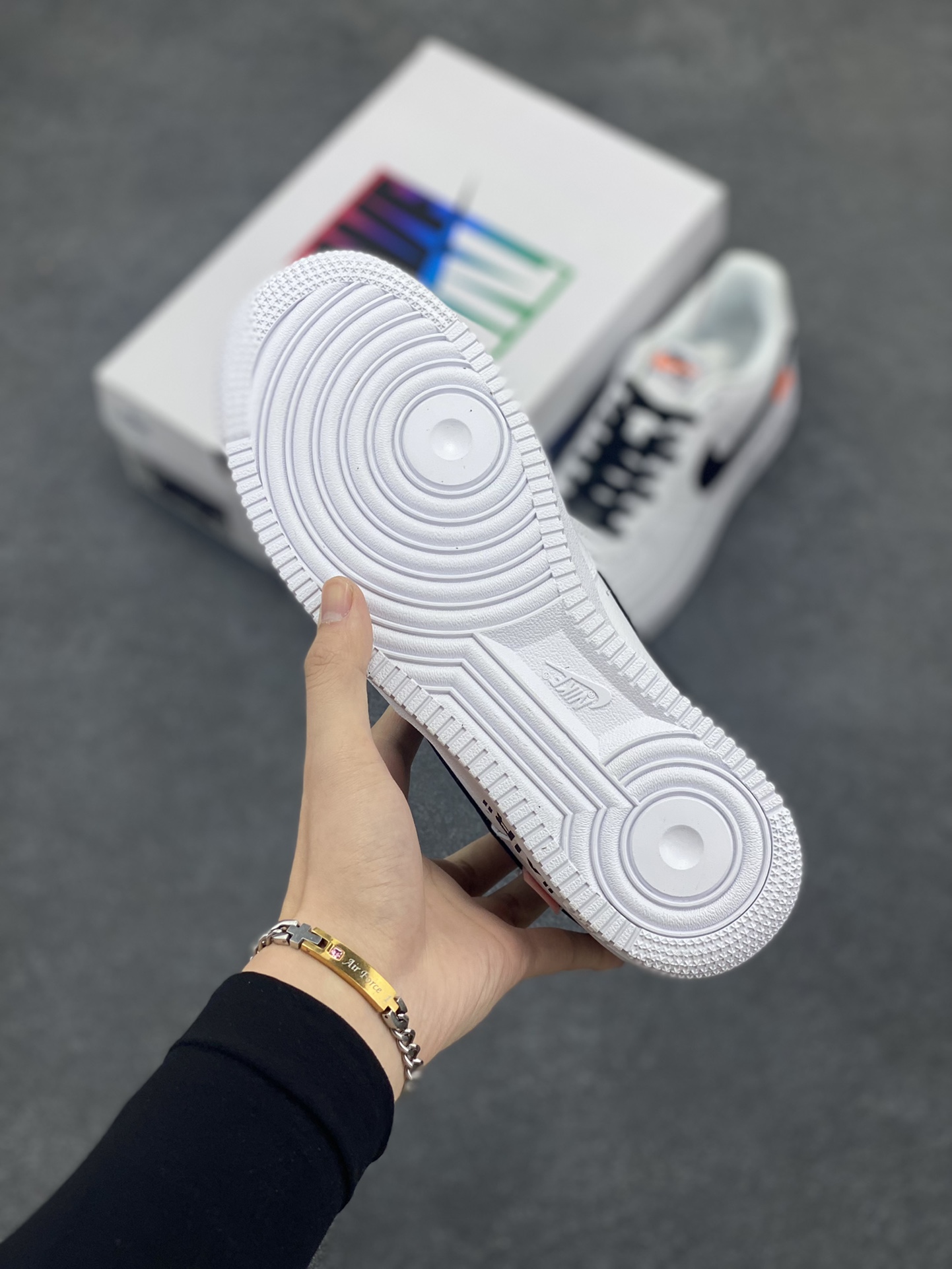 图片[5]-Nk Air Force 1\’07 Low “Ivory white”🐘 “象牙白”🐘空军一号低帮休闲板鞋  鞋款鞋身采用了纯色皮革打造 原楦头原纸板 打造纯正空军版型 专注外贸渠道 全掌内置蜂窝气垫 原厂中底钢印、拉帮完美  货号：FA2407-101  尺码：36 36.5 37.5 38 38.5 39 40 40.5 41 42 42.5 43 44 44.5 45-选品中心