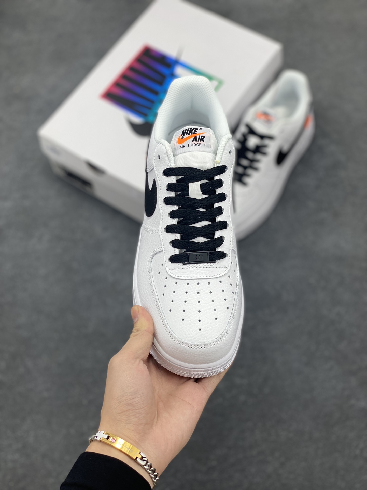 图片[2]-Nk Air Force 1\’07 Low “Ivory white”🐘 “象牙白”🐘空军一号低帮休闲板鞋  鞋款鞋身采用了纯色皮革打造 原楦头原纸板 打造纯正空军版型 专注外贸渠道 全掌内置蜂窝气垫 原厂中底钢印、拉帮完美  货号：FA2407-101  尺码：36 36.5 37.5 38 38.5 39 40 40.5 41 42 42.5 43 44 44.5 45-选品中心