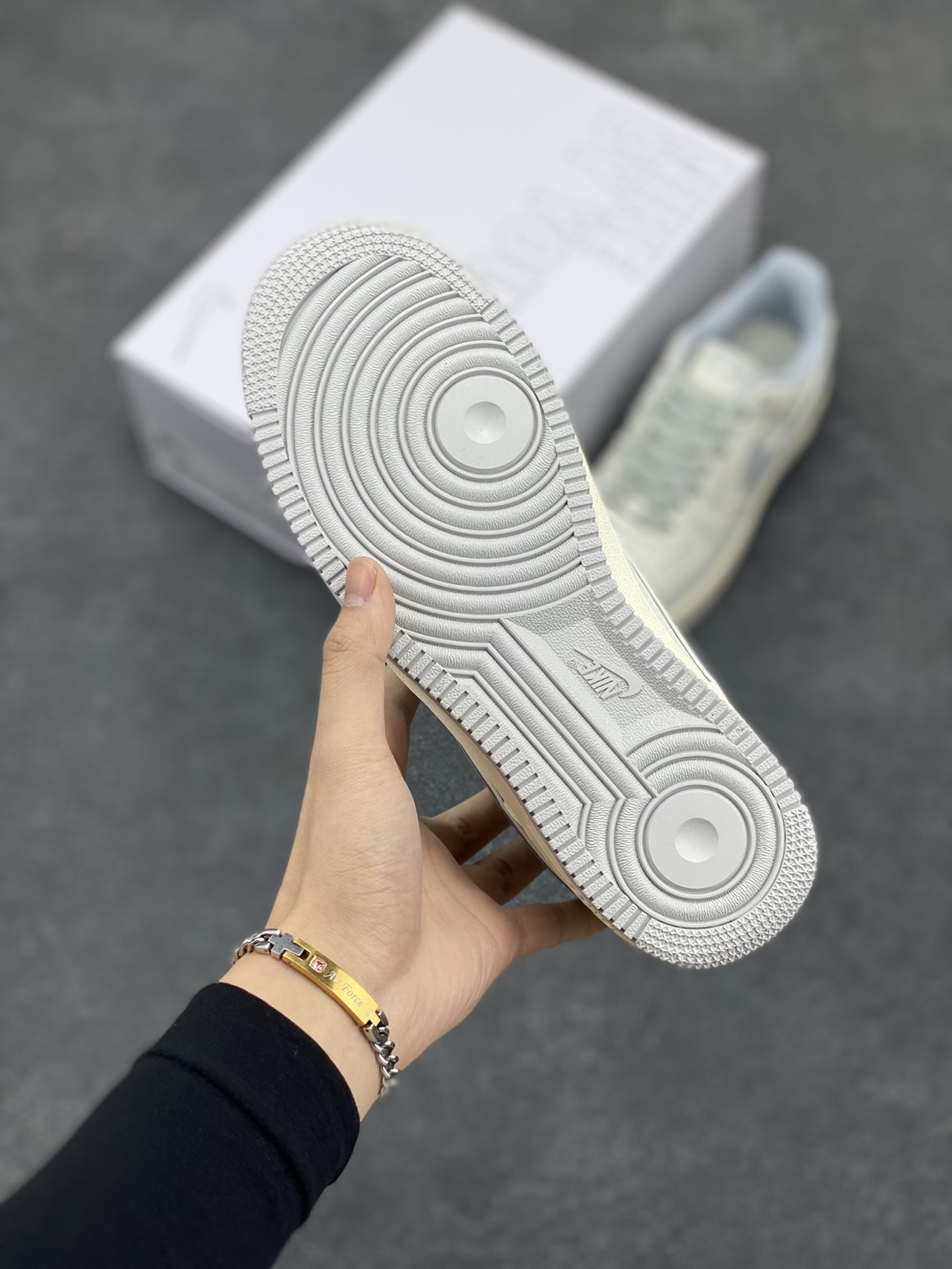 图片[5]-NK Air Force 1‘07 Low 定制款抽屉盒 空军一号低帮休闲板鞋 定制皮料 原楦原纸板 纯正版型 高清洁度 内置全掌气垫 货号：CW2288-111 尺码：36 36.5 37.5 38 38.5 39 40 40.5 41 42 42.5 43 44 44.5 45-选品中心