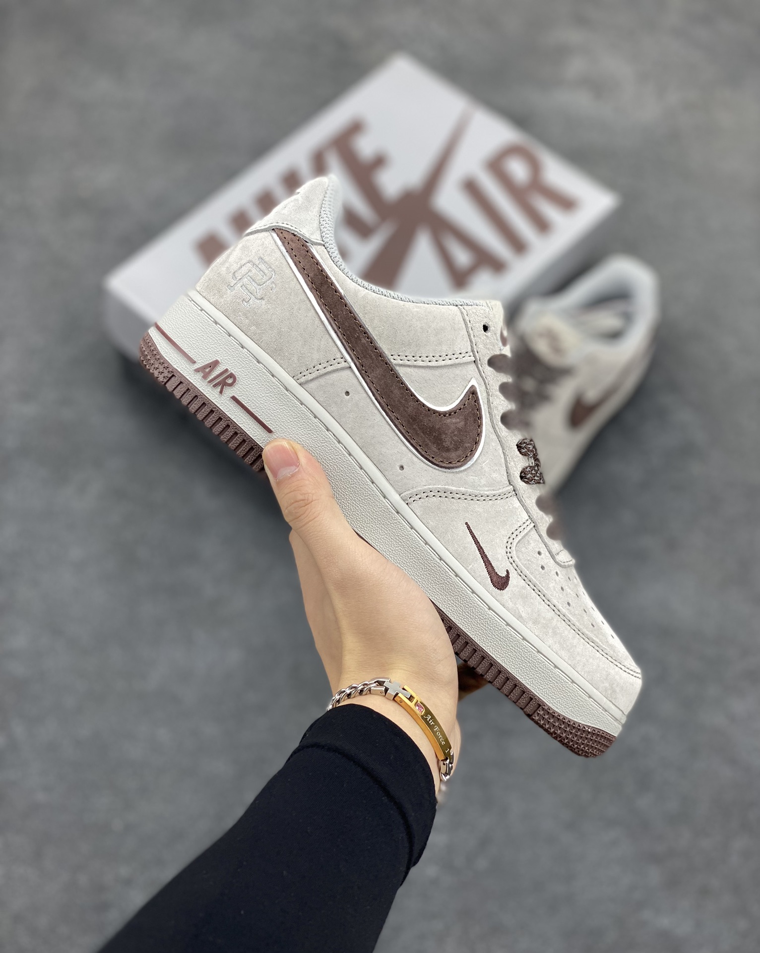 NIke Air Force 1 \’07 Low 麂皮红 卫冕冠军 小勾满天星空军一号中帮运动休闲板鞋 3M反光进口麂皮 原装鞋盒原楦头原纸板 内置全掌气垫 高清洁度 货号:WW5021-622 尺码:36 36.5 37.5 38 38.5 39 40 40.5 41 42 42.5 43 44 44.5 45-选品中心