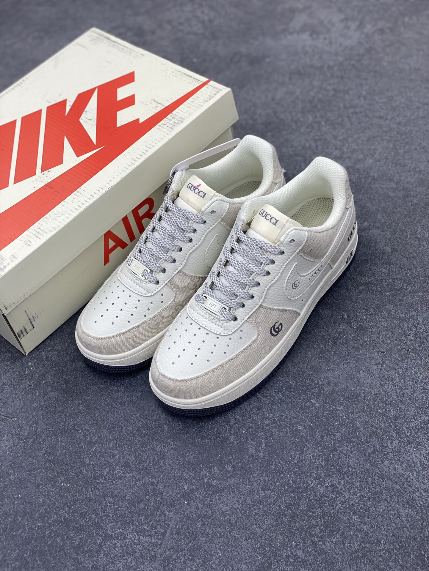图片[8]-Nike Air Force 1 ’07 Low 空军一号低帮百搭休闲运动板鞋。柔软、弹性十足的缓震性能和出色的中底设计，横跨复古与现代的外型结合，造就出风靡全球三十多年的Force 1，直到今天还深受青睐 货号：BB9577-102 尺码：36 37.5 38 39 40 41 42 43 44 45-选品中心