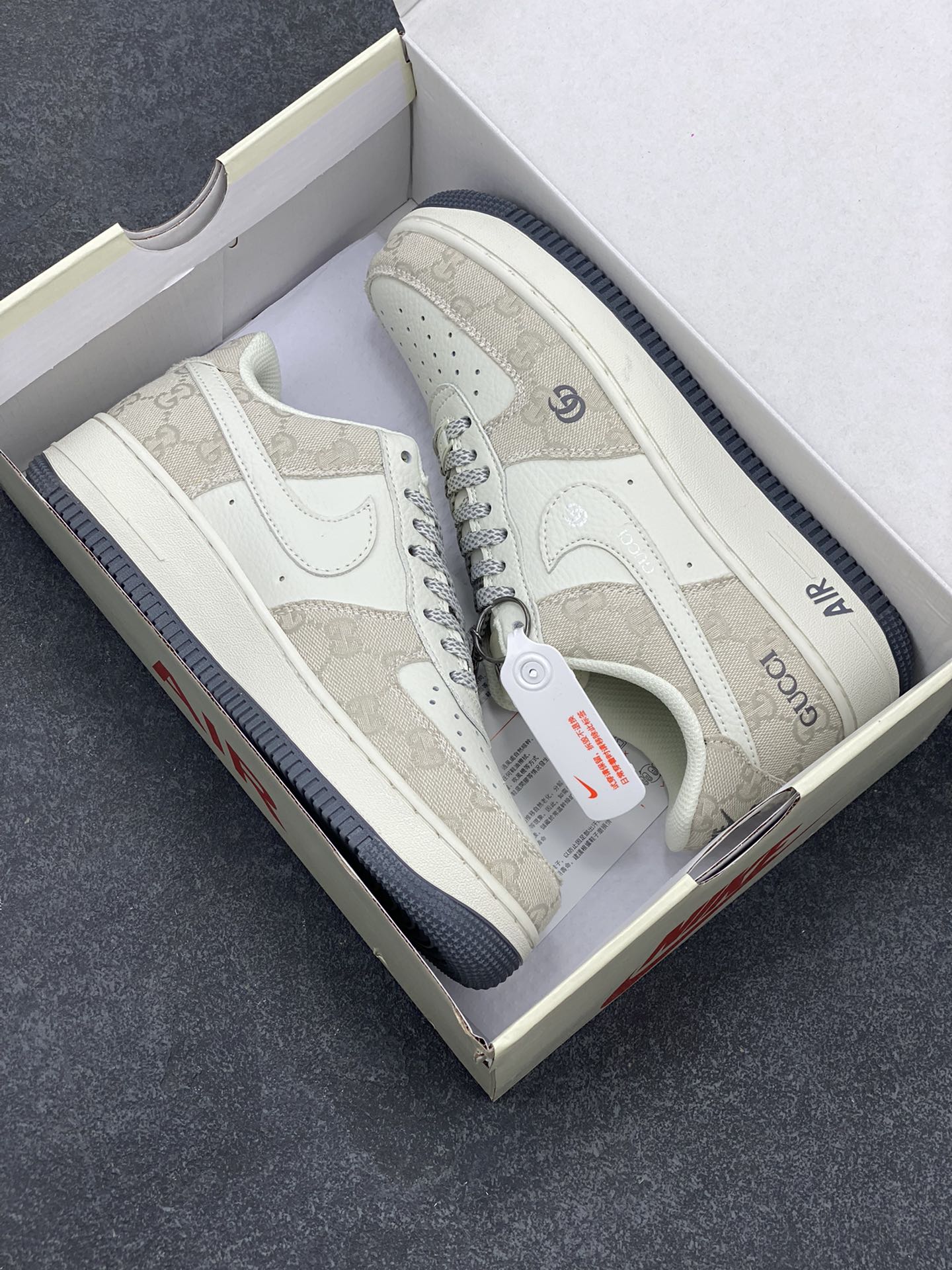 图片[9]-Nike Air Force 1 ’07 Low 空军一号低帮百搭休闲运动板鞋。柔软、弹性十足的缓震性能和出色的中底设计，横跨复古与现代的外型结合，造就出风靡全球三十多年的Force 1，直到今天还深受青睐 货号：BB9577-102 尺码：36 37.5 38 39 40 41 42 43 44 45-选品中心