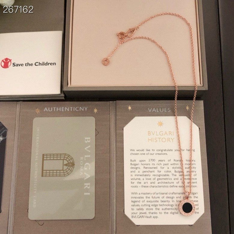Bottega Veneta BV宝格丽双面一面黑一面白贝项链 色