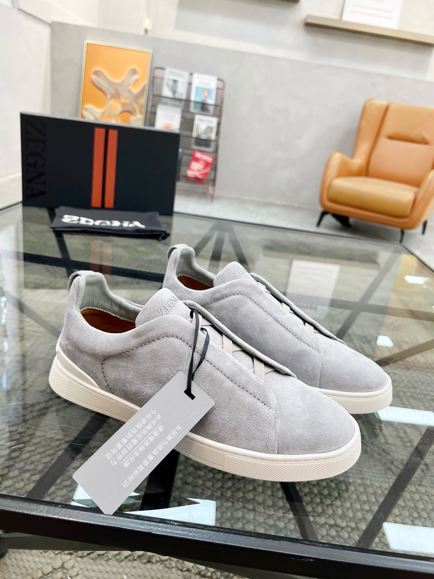 NO:221390,Brand Zegna color original color matching 39-44 customized 38.45.46 Price Material Zegna New style Men's casual upper uses imported original cowhide cowhide inner cowhide foot pad original single quality leather texture extremely strong comfortable and breathable   original Zegna open mold custom sole market highest quality, Zegna casual shoes, zegna, cowhide19860909品牌Zegna 颜色原版配色 码数39-44定做38.45.46 价格 材质杰尼亚 新款 男士 休闲鞋面采用进口原版牛皮牛皮内里 牛皮垫脚原单品质皮质感极强舒适透气 原版Zegna开模定制大底市场最高品质,杰尼亚 休闲鞋,zegna,cowhide,Men's shoes