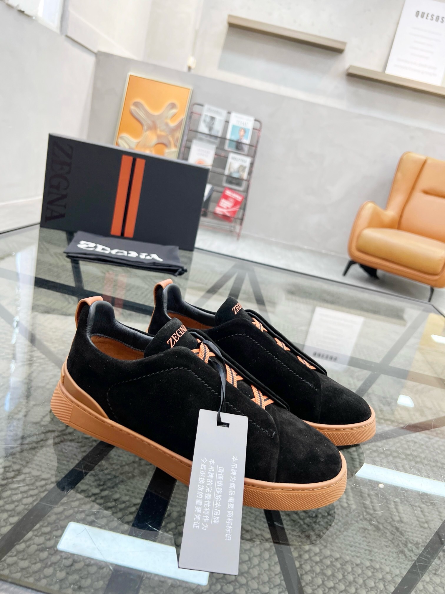 NO:221396,Brand Zegna color original color matching 39-44 customized 38.45.46 Price Material Zegna new model Men's casual upper uses imported original cowhide inner cowhide foot pad original single quality leather texture extremely strong comfortable and breathable   original Zegna open mold custom sole market highest quality, Zegna casual shoes, zegna, cowhide19860909品牌Zegna 颜色原版配色 码数39-44定做38.45.46 价格 材质杰尼亚新款 男士 休闲鞋面采用进口原版牛皮牛皮内里 牛皮垫脚原单品质皮质感极强舒适透气 原版Zegna开模定制大底市场最高品质,杰尼亚 休闲鞋,zegna,cowhide,Men's shoes