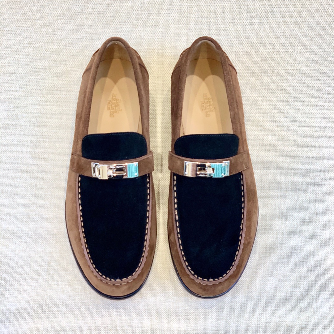 NO:679591,[H*] Original order - High-quality counter synchronization - Latest - Original imported polished cowhide - Top-grade cowhide is used for the inner feet, - Original customized genuine leather outsole - High-quality leather surface matched with original fasteners, fashionable and luxurious -Size 39-44 (38, 45 customization is non-refundable and non-exchangeable) -,,cowhide,Leather soles19860909【H*】原单 -高品质 专柜同步 -最新 -原版进口擦色牛皮 -内里垫脚均用顶级牛皮, -原版订制真皮大底 -优质的皮面与原单的扣件搭配,时尚,奢华 -Size 39-44（38,45定制不退不换） -,,cowhide,Leather soles,Men's shoes