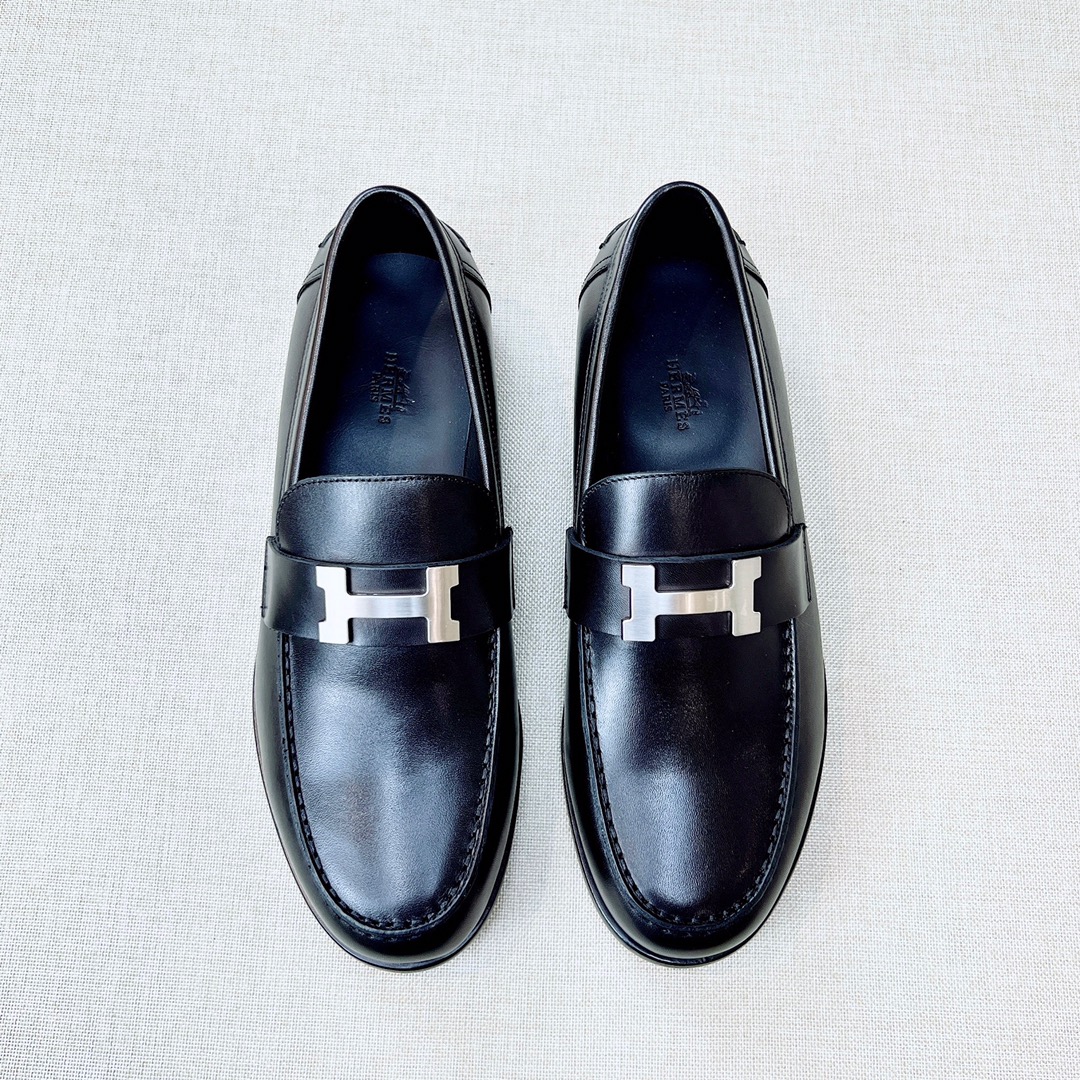 NO:679914,[H*] Original order - High-quality counter synchronization - Latest - Original imported polished cowhide - Top-grade cowhide is used for the inner feet, - Original customized genuine leather outsole - High-quality leather surface matched with original fasteners, fashionable and luxurious -Size 39-44 (38, 45 customization is non-refundable and non-exchangeable) -,,cowhide,Leather soles19860909【H*】原单 -高品质 专柜同步 -最新 -原版进口擦色牛皮 -内里垫脚均用顶级牛皮, -原版订制真皮大底 -优质的皮面与原单的扣件搭配,时尚,奢华 -Size 39-44（38,45定制不退不换） -,,cowhide,Leather soles,Men's shoes