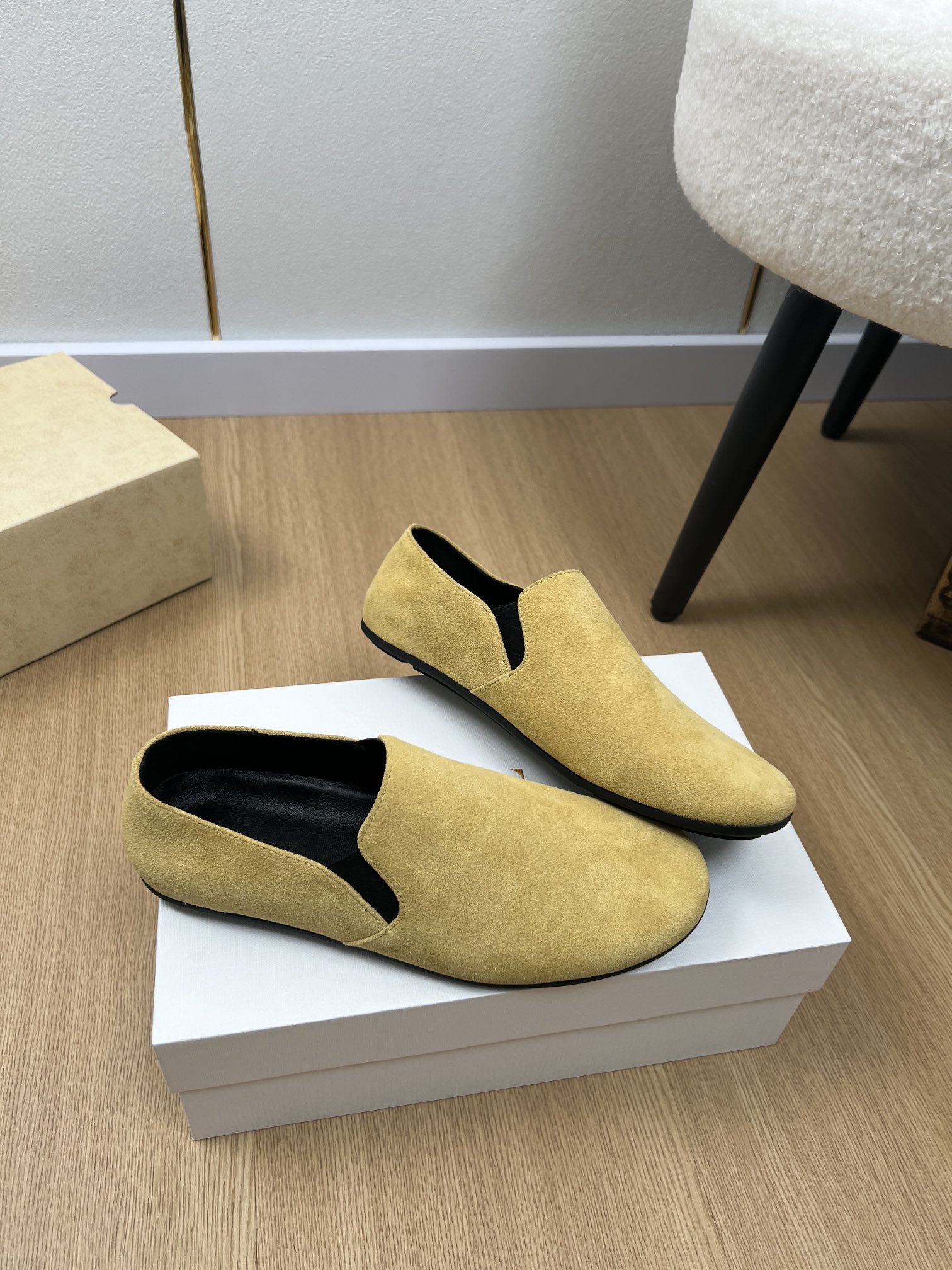2025 Morning Edition Shoe Review: TheRow’s Stylish Comfort and Quality - 图片 3