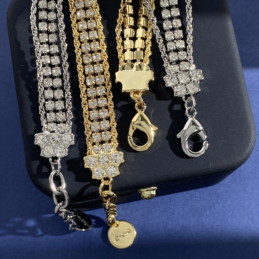Dior 迪奥DIOR韩版轻奢 闪耀排钻四层链光面CD字母项链黄铜材料2个色：金色 银色