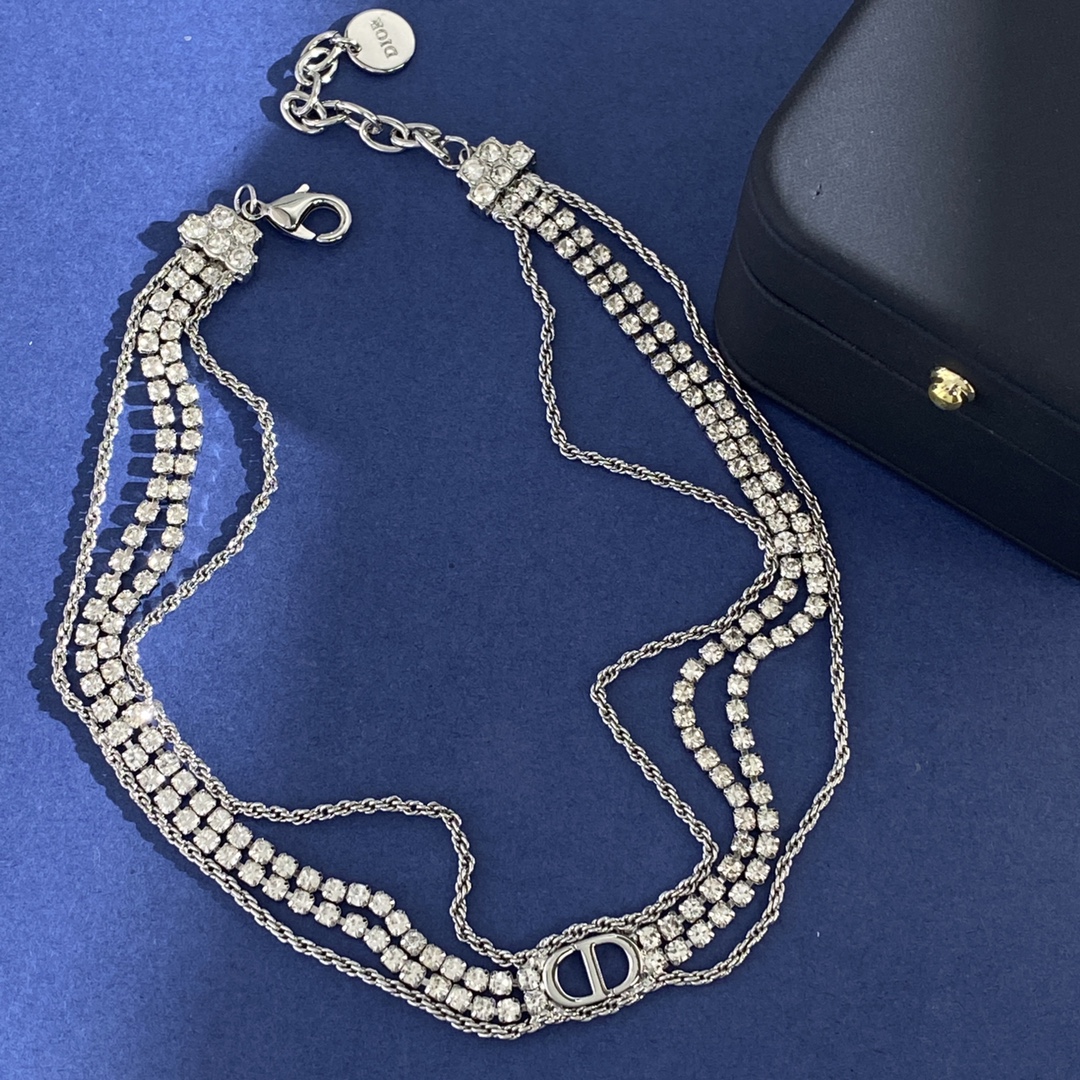 Dior 迪奥DIOR韩版轻奢 闪耀排钻四层链光面CD字母项链黄铜材料2个色：金色 银色