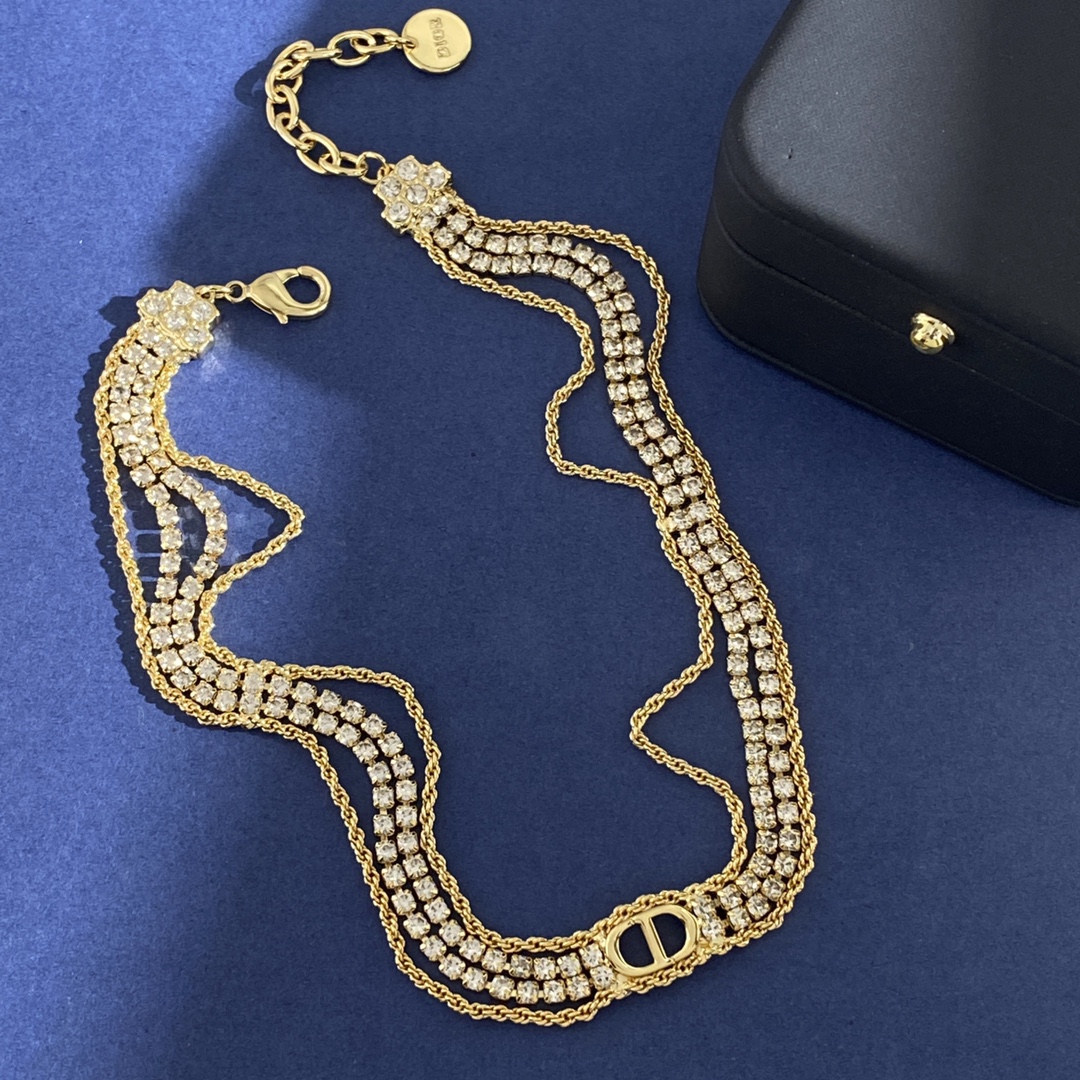 Dior 迪奥DIOR韩版轻奢 闪耀排钻四层链光面CD字母项链黄铜材料2个色：金色 银色