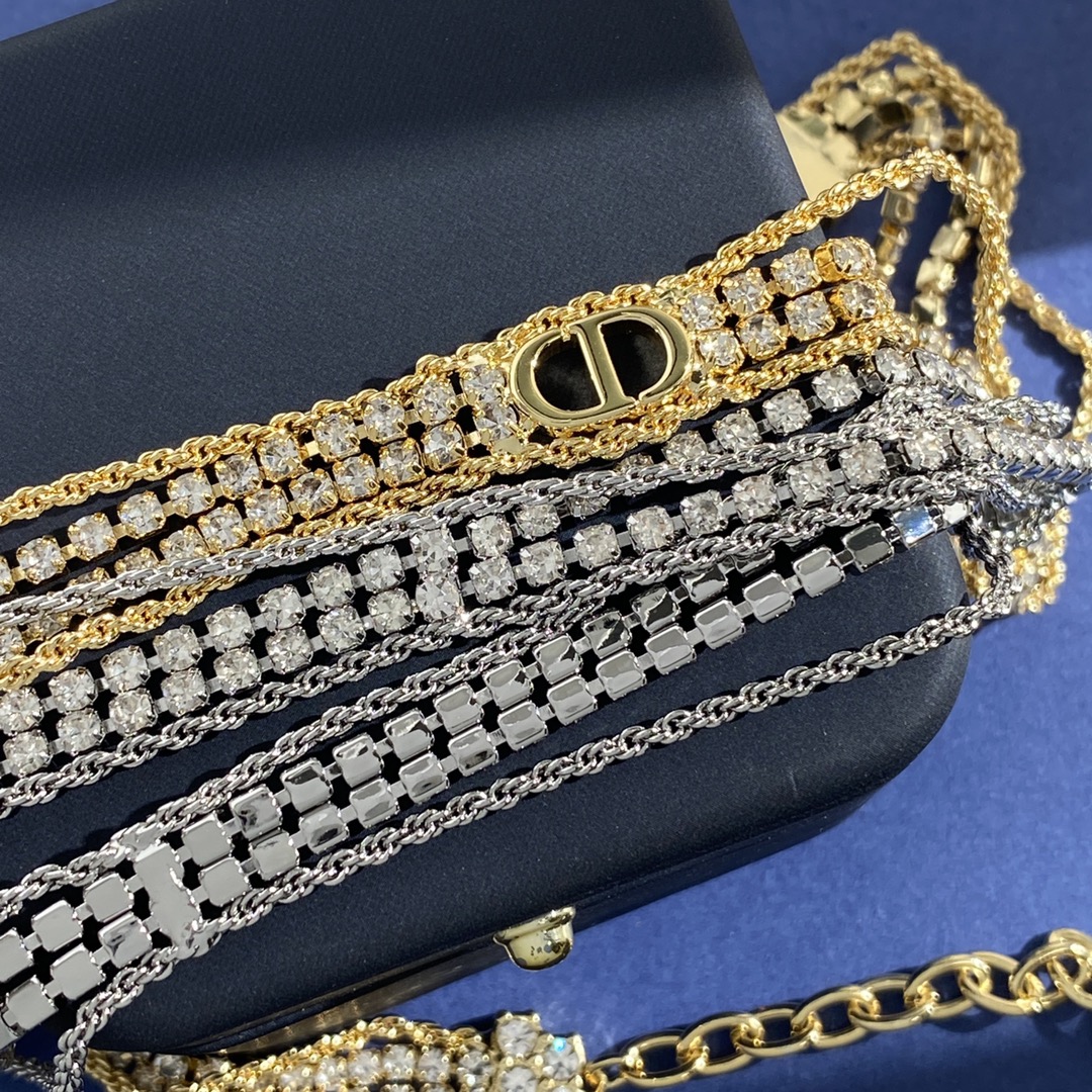 Dior 迪奥DIOR韩版轻奢 闪耀排钻四层链光面CD字母项链黄铜材料2个色：金色 银色