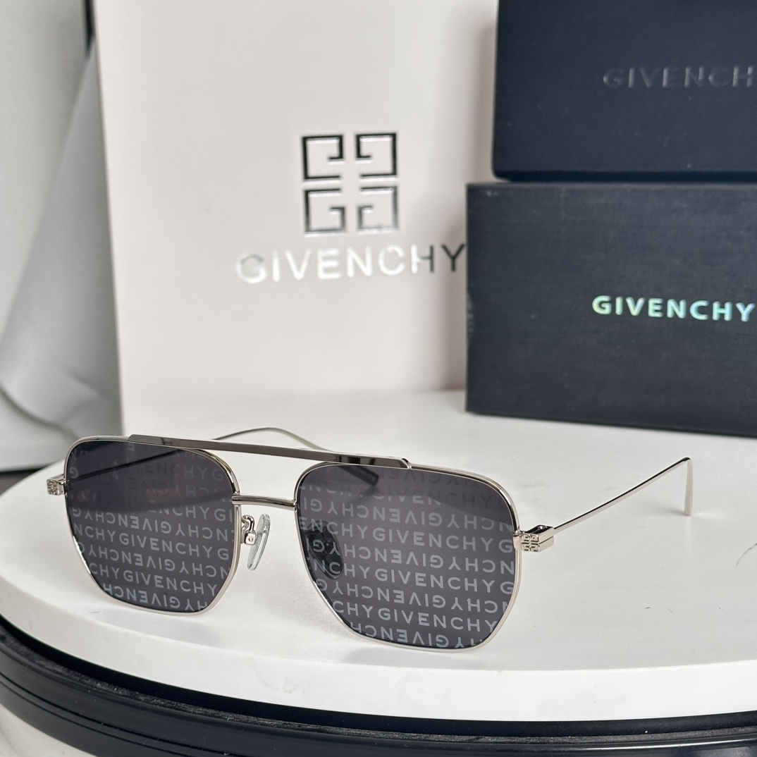 ️Givench*纪梵希限定系列经典方形镜框Model:GV40041USize:55口19-145