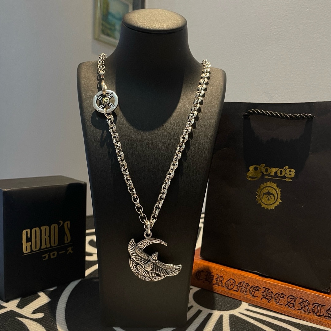 NO:108586,[New Products are on the Shelves] Goro’s Takahashi Goro Eagle Pendant, Takahashi Letter Closure Necklace, Top Version, Accepted Exclusive Shot, Mainly Focused on the High-end Market, Kuaishou/ins/Xiaohongshu Hot Model, absolutely different from the ordinary version!  The details of the picture product are consistent with ZP!  Original production process, precision quality, purely handmade, authentic model opening, fashion essentials, both men and women can wear, same couple style, rock punk silver style, retro elements, trendy and versatile, same style on the official website, fine jewelry, necklace19860909批【新品上架】Goro’s高桥吾郎老鹰吊坠,高桥字母环扣项链,顶级版本,认准独家拍摄,主攻高端市场 ,快手/ins/小红书热门款,绝对区别普通版本！图片产品细节与ZP一致！原版制作工艺 精工品质 纯手工打造 ～正品开模潮流时尚必备 男女均可佩戴 情侣款同款 摇滚朋克泰银风格 复古元素 潮流百搭 官网同款,饰品精品,necklace,Jewelry