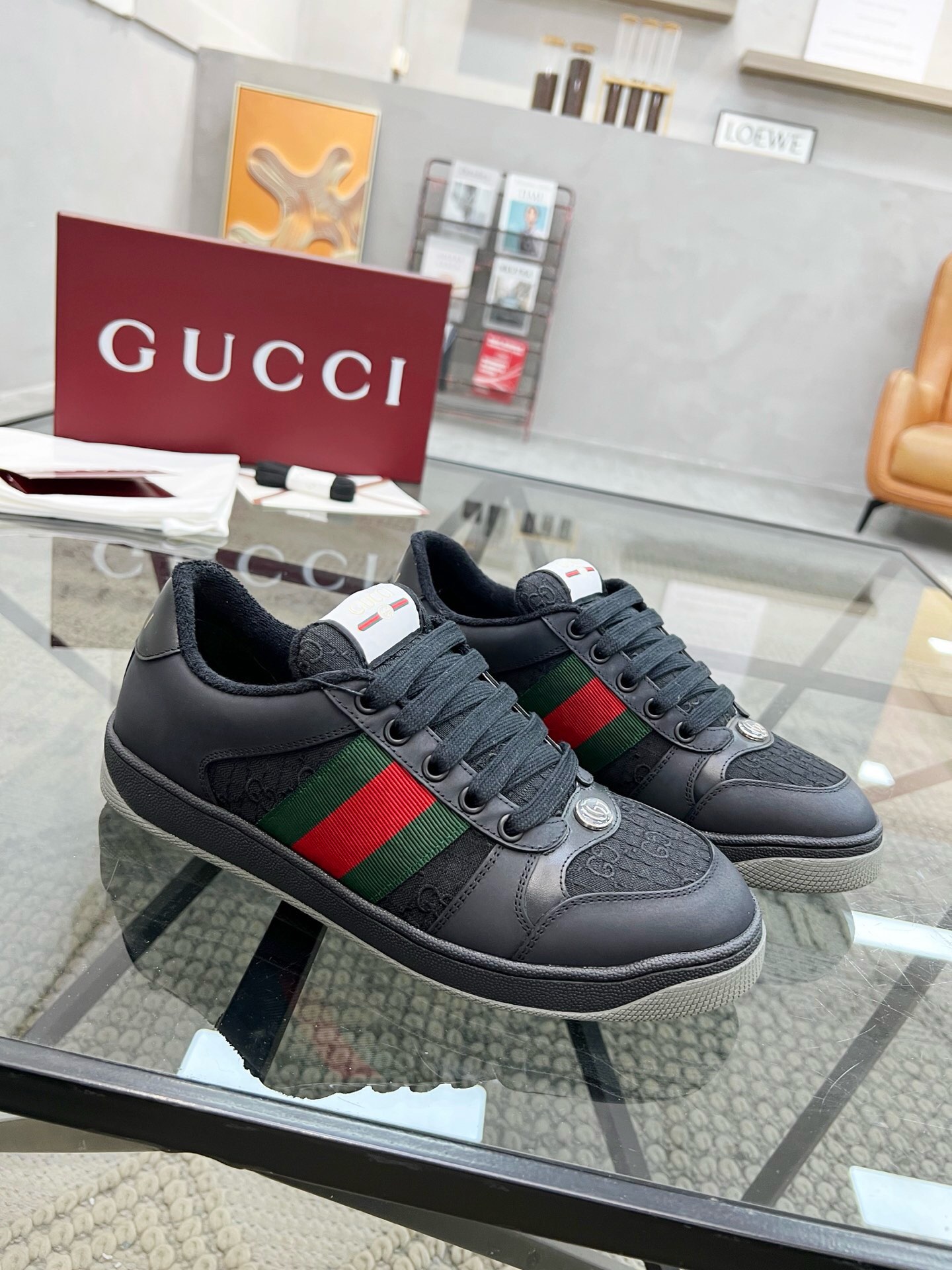 NO:222760,Brand G U C C I original color matching code number 35-44 customized 45 price couple model material Guqi 2025 spring and autumn model, the same high-end and boutique latest model for the counter. This colored sneakers are inspired by cowhide and printed cloth classic sneakers. Original customized outsole. The overall appearance of the old-fashioned effect is Guqi casual shoes, sneakers, cowhide19860909品牌G U C C I 颜色原版配色 码数35-44定做45 价格情侣款 材质古奇2025春秋款 专柜同款高端精品最新款 此款彩色运动鞋 牛皮搭配印花布面经典运动鞋为灵感 原版定制大底 整体呈现做旧效果,古奇 休闲鞋,sneakers,cowhide,Men's shoes