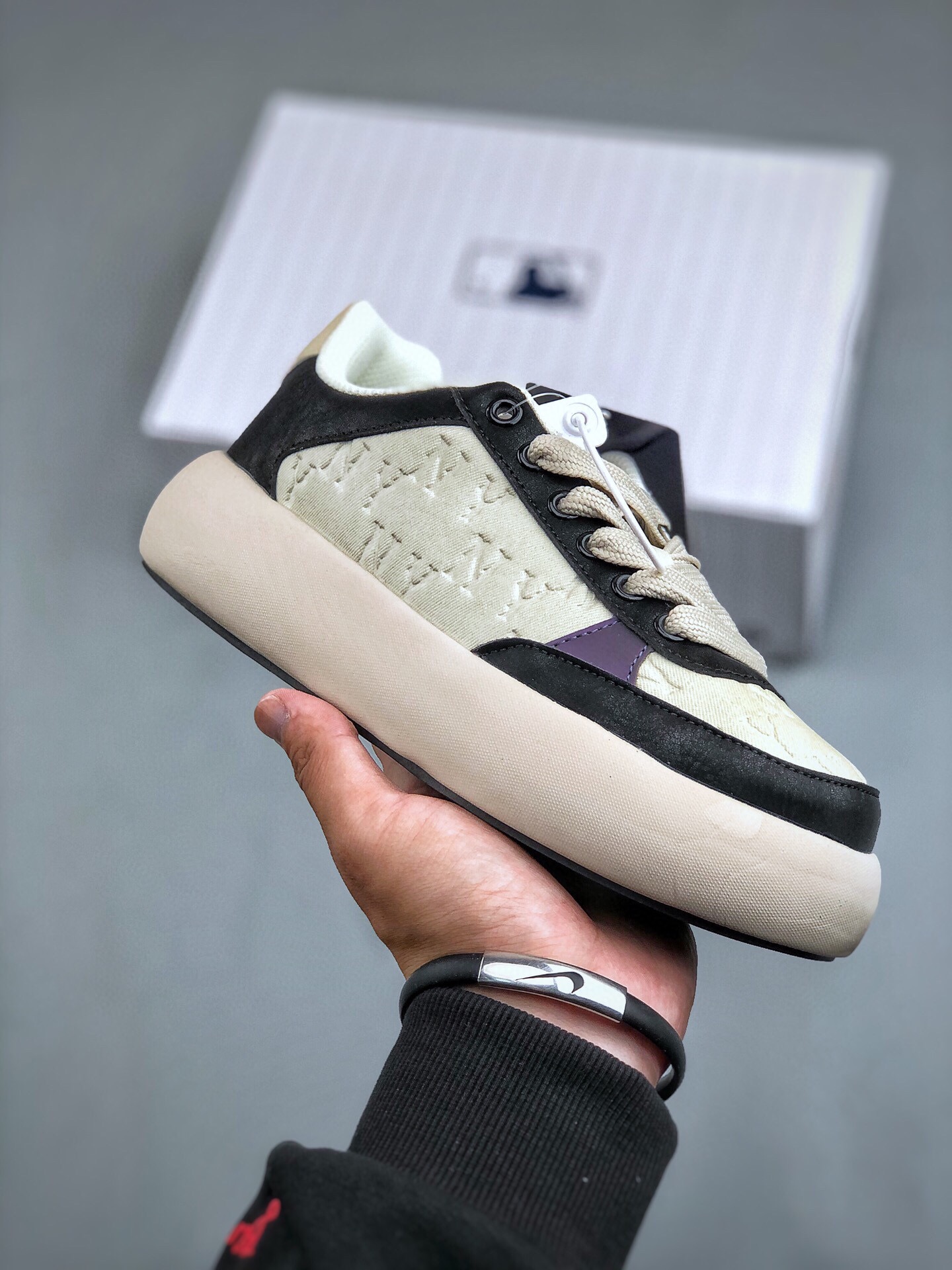 批 支持放店E NY MLB Chunky Classic Base 纽约洋基队 轻量增高厚底休闲运动鞋 #鞋底采用高弹原装MD材料 可以自行按压感受 原装级别 MLB 印花网红老爹鞋 内增高6cm原厂原档案数据开发 进口纳米材质 原厂原盒货号:3ASXBMN4N (半)