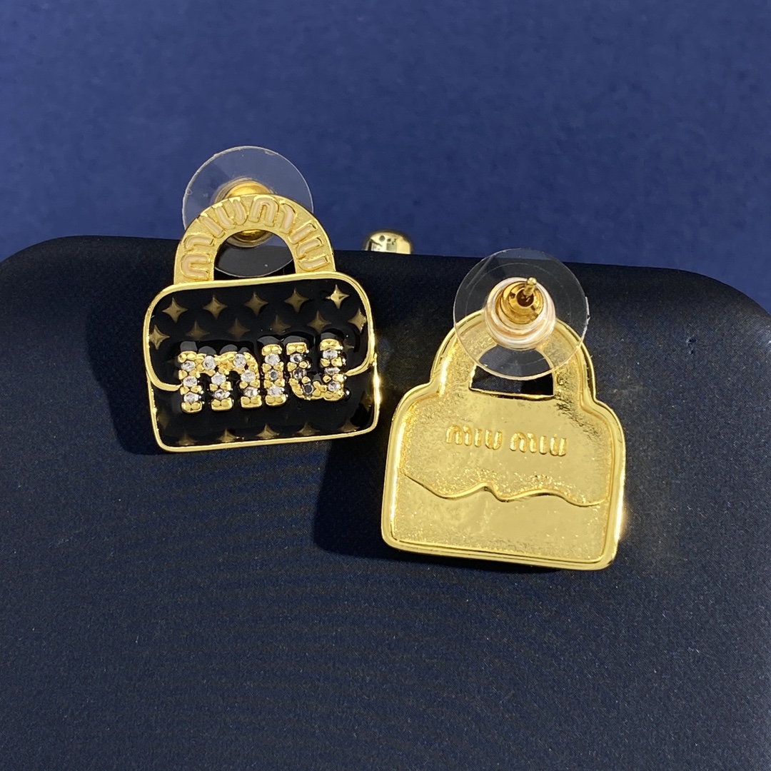 Miu Miu Miumiu缪家INS 百搭韩版小提包包镶钻miu字母耳钉 黄铜材料 2个色