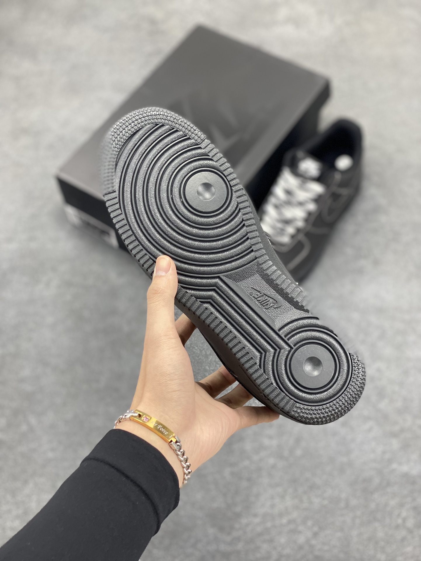 图片[5]-爆款定制  NIke Air Force 1 \’07 黑武士 空军一号低帮休闲板鞋 原楦头原纸板 纯正空军版型 定制鞋盒 全掌内置全掌气垫 原厂中底钢印 拉帮完美 货号：HW2636-079 尺码：36 36.5 37.5 38 38.5 39 40 40.5 41 42 42.5 43 44 44.5 45-选品中心