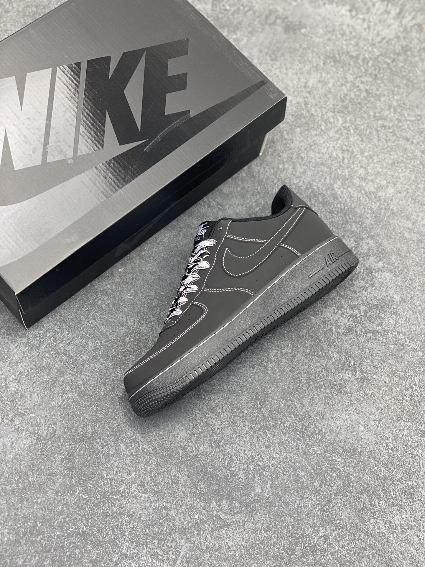 图片[7]-爆款定制  NIke Air Force 1 \’07 黑武士 空军一号低帮休闲板鞋 原楦头原纸板 纯正空军版型 定制鞋盒 全掌内置全掌气垫 原厂中底钢印 拉帮完美 货号：HW2636-079 尺码：36 36.5 37.5 38 38.5 39 40 40.5 41 42 42.5 43 44 44.5 45-选品中心