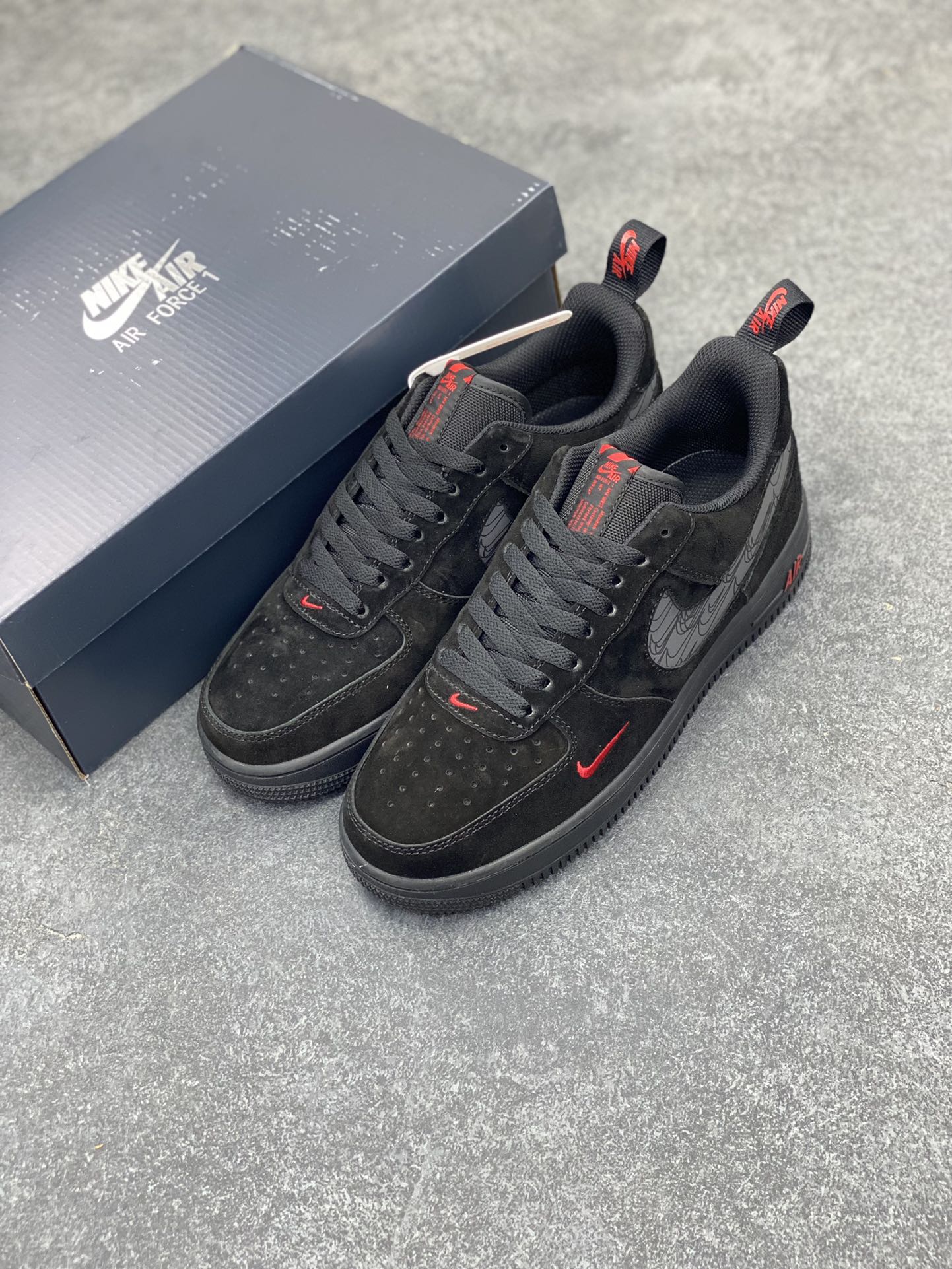 图片[8]-Nike Air Force 1 Low 黑红小勾 空军一号低帮运动休闲板鞋 原楦头原纸板 打造纯正空军版型专注外贸渠道 全掌内置蜂窝气垫 原盒配件 原厂中底钢印、拉帮完美 货号：DZ4514-001 尺码：36 36.5 37.5 38 38.5 39 40 40.5 41 42 42.5 43 44 44.5 45-选品中心