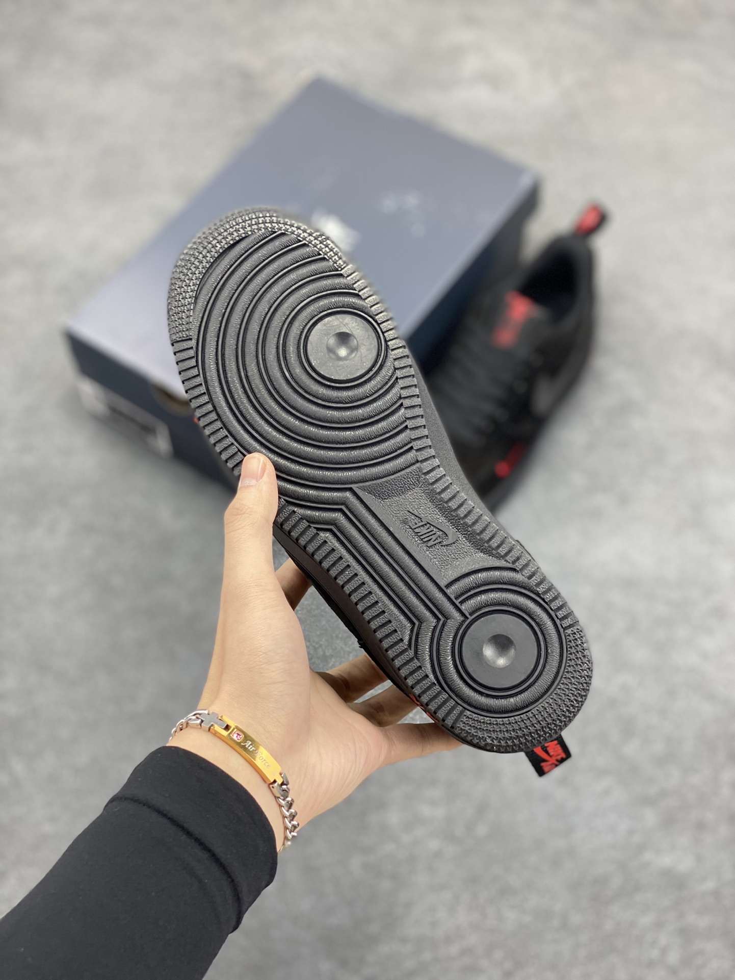 图片[5]-Nike Air Force 1 Low 黑红小勾 空军一号低帮运动休闲板鞋 原楦头原纸板 打造纯正空军版型专注外贸渠道 全掌内置蜂窝气垫 原盒配件 原厂中底钢印、拉帮完美 货号：DZ4514-001 尺码：36 36.5 37.5 38 38.5 39 40 40.5 41 42 42.5 43 44 44.5 45-选品中心