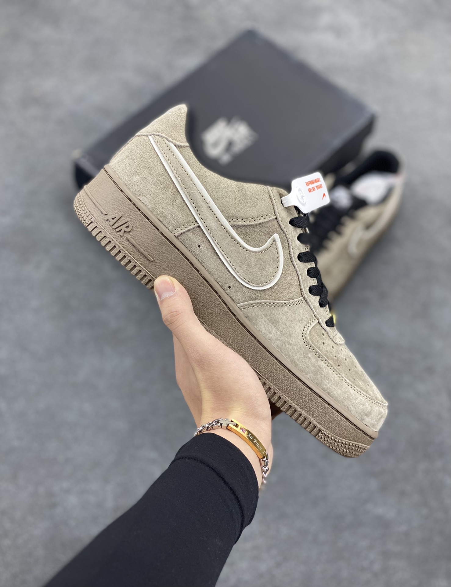 Nike Air Force 1 Low 灰黑 全麂皮低帮空军一号休闲板鞋 定制皮料 原楦原纸板 纯正空军版型 高清洁度 内置全掌气垫 货号：AV0383-223 尺码：36 36.5 37.5 38 38.5 39 40 40.5 41 42 42.5 43 44 44.5 45-选品中心