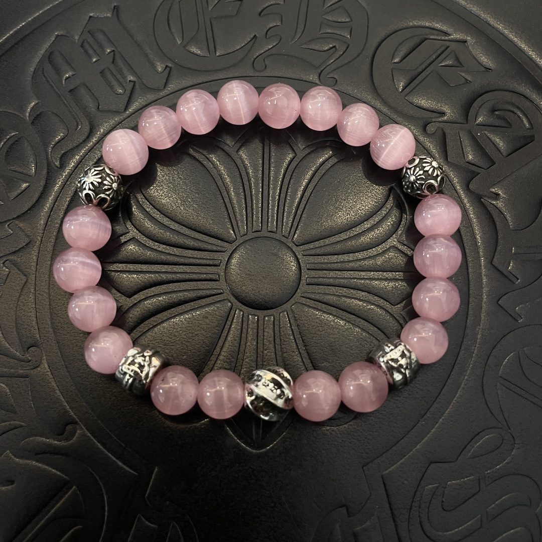 NO:108592,New models [Counter Quality] Chrome Hearts Croxin Classic retro multi-element pink cat eye bracelet, Kuaishou/ins/Little Red Book popular, different concave and convex and convex design styles present unique. Cross Scout flowers are Croxin's logo, so they last longer. Genuine version Chrome Hearts Croxin, different market light version, benchmark quality, look at the details of the letter printing, retro old gray oxygen level. Seiko version!  , jewelry boutique, chrome hearts, chrome hearts, bracelet19860909批新款【专柜品质】Chrome Hearts克罗心 经典复古多元素粉色猫眼石手串手链 ,快手/ins/小红书热门,凹凸造型不同的花纹设计风格呈现出与众不同 十字架童军花是克罗心的标志 所以更经久不衰 正品打版Chrome Hearts克罗心 区别市场普通轻版 对版对标品质 看字印细节 复古做旧灰氧程度.精工版本！,饰品精品,chrome hearts,chrome hearts,bracelet,Jewelry