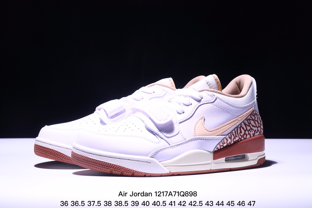 集合图💝 💰300
✅三合一最强合体,多种新配色回归!耐克Nike Air Jordan Legacy 312 High”White/Grey Fog/Blue/Red“乔丹最强三合一混合版本高帮文化休闲运动篮球鞋
货号:AT4040-106
▪️Air Jordan Legacy 312 作为 Jordan Brand 旗下较为成功的杂交混血鞋款,由 Jordan 品牌联合街头潮流设计师 Don C 共同打造,而 312 正是芝加哥的区号,用来表达对乔丹家乡芝加哥的热爱和留恋。同时融合了Air Jordan 1,Air Jordan 3,Air Alpha Force Low中的经典设计元素进行重新的组合,使得经典鞋款元素焕发出全新的魅力。经典无须赘述,白红搭配的Chicago配色是为Air Jordan系列里无可争议的C位配色!
XM1217Q898