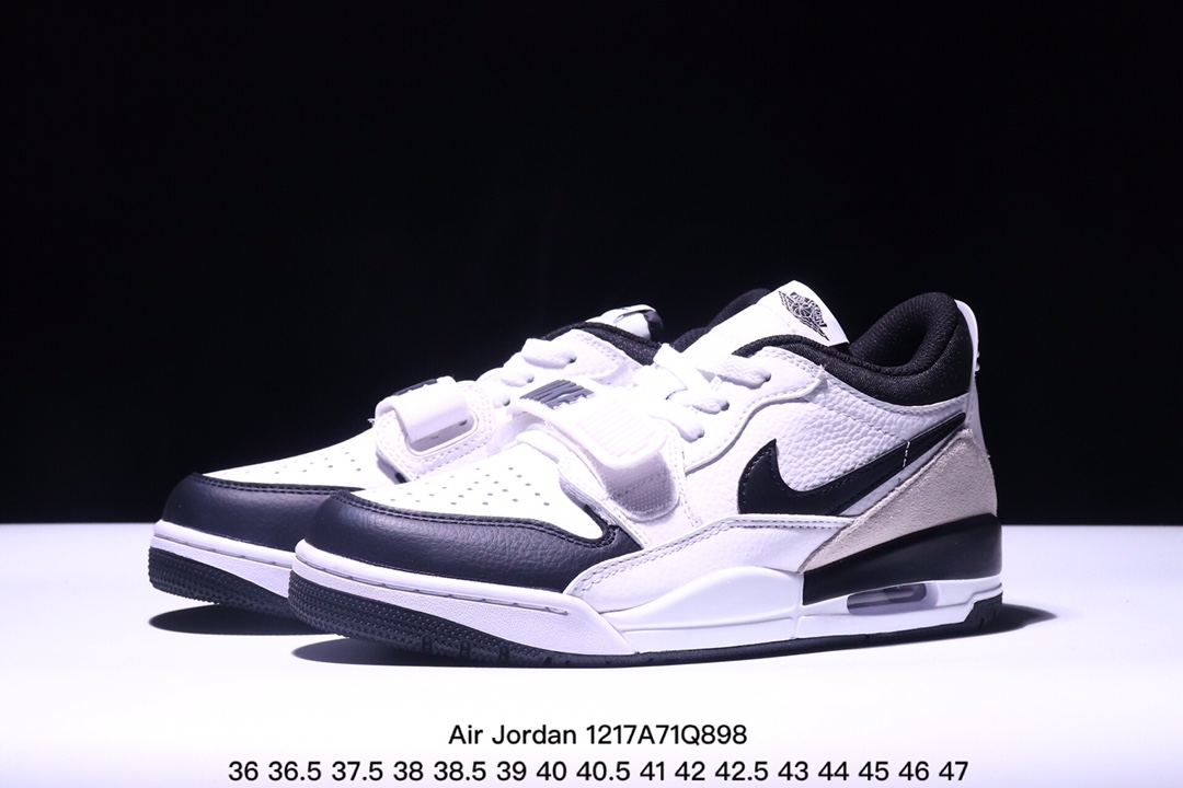 集合图💝 💰300
✅三合一最强合体,多种新配色回归!耐克Nike Air Jordan Legacy 312 High”White/Grey Fog/Blue/Red“乔丹最强三合一混合版本高帮文化休闲运动篮球鞋
货号:AT4040-106
▪️Air Jordan Legacy 312 作为 Jordan Brand 旗下较为成功的杂交混血鞋款,由 Jordan 品牌联合街头潮流设计师 Don C 共同打造,而 312 正是芝加哥的区号,用来表达对乔丹家乡芝加哥的热爱和留恋。同时融合了Air Jordan 1,Air Jordan 3,Air Alpha Force Low中的经典设计元素进行重新的组合,使得经典鞋款元素焕发出全新的魅力。经典无须赘述,白红搭配的Chicago配色是为Air Jordan系列里无可争议的C位配色!
XM1217Q898