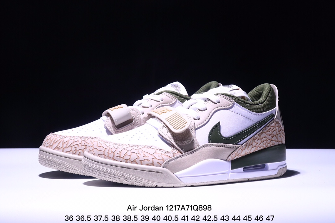 集合图💝 💰300
✅三合一最强合体,多种新配色回归!耐克Nike Air Jordan Legacy 312 High”White/Grey Fog/Blue/Red“乔丹最强三合一混合版本高帮文化休闲运动篮球鞋
货号:AT4040-106
▪️Air Jordan Legacy 312 作为 Jordan Brand 旗下较为成功的杂交混血鞋款,由 Jordan 品牌联合街头潮流设计师 Don C 共同打造,而 312 正是芝加哥的区号,用来表达对乔丹家乡芝加哥的热爱和留恋。同时融合了Air Jordan 1,Air Jordan 3,Air Alpha Force Low中的经典设计元素进行重新的组合,使得经典鞋款元素焕发出全新的魅力。经典无须赘述,白红搭配的Chicago配色是为Air Jordan系列里无可争议的C位配色!
XM1217Q898