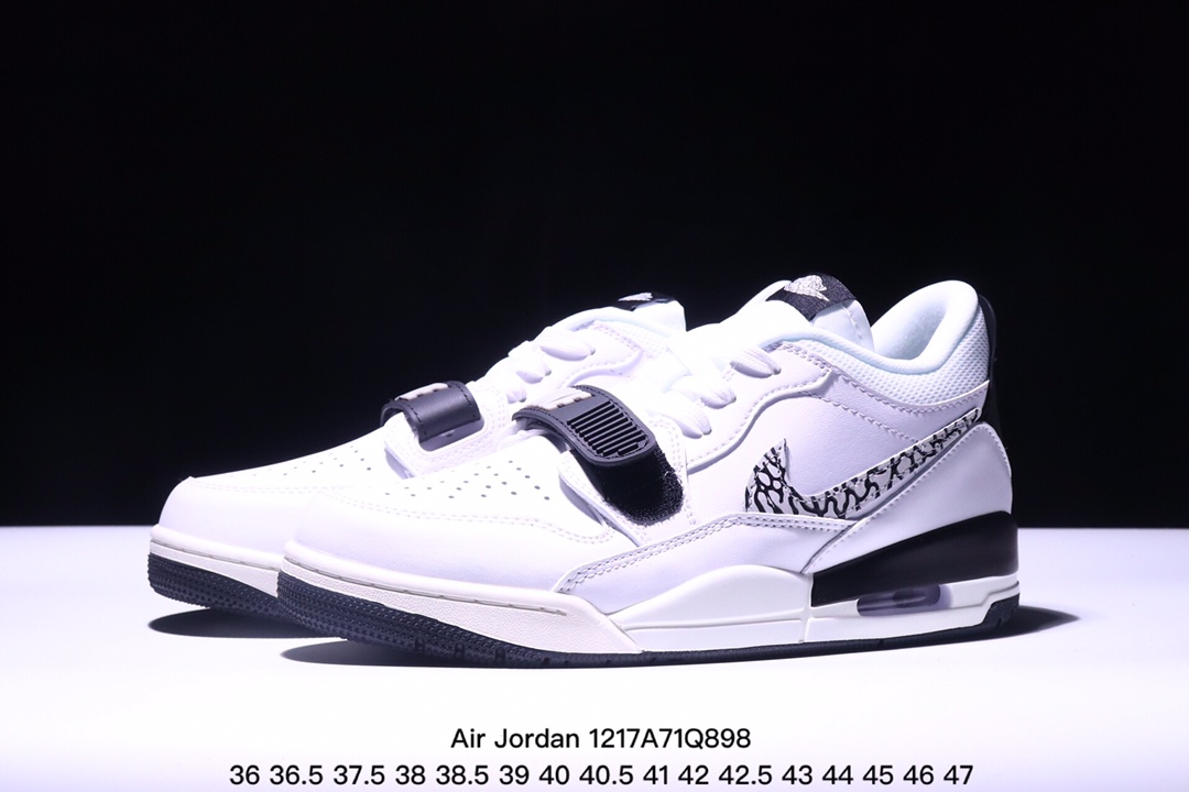 集合图💝 💰300
✅三合一最强合体,多种新配色回归!耐克Nike Air Jordan Legacy 312 High”White/Grey Fog/Blue/Red“乔丹最强三合一混合版本高帮文化休闲运动篮球鞋
货号:AT4040-106
▪️Air Jordan Legacy 312 作为 Jordan Brand 旗下较为成功的杂交混血鞋款,由 Jordan 品牌联合街头潮流设计师 Don C 共同打造,而 312 正是芝加哥的区号,用来表达对乔丹家乡芝加哥的热爱和留恋。同时融合了Air Jordan 1,Air Jordan 3,Air Alpha Force Low中的经典设计元素进行重新的组合,使得经典鞋款元素焕发出全新的魅力。经典无须赘述,白红搭配的Chicago配色是为Air Jordan系列里无可争议的C位配色!
XM1217Q898
