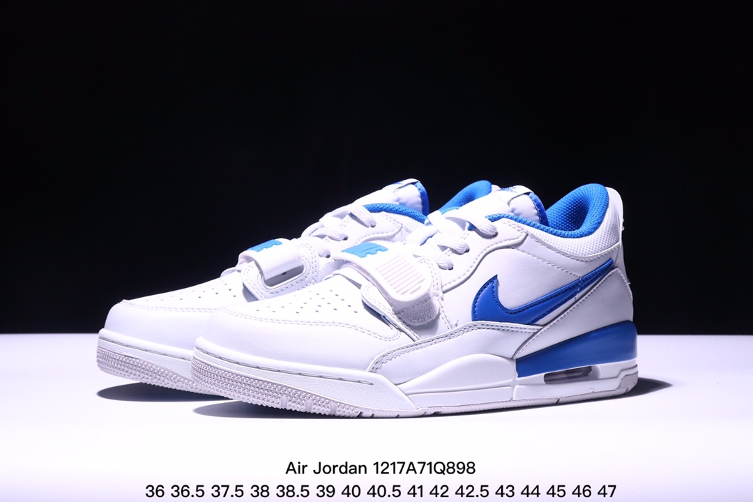 集合图💝 💰300
✅三合一最强合体,多种新配色回归!耐克Nike Air Jordan Legacy 312 High”White/Grey Fog/Blue/Red“乔丹最强三合一混合版本高帮文化休闲运动篮球鞋
货号:AT4040-106
▪️Air Jordan Legacy 312 作为 Jordan Brand 旗下较为成功的杂交混血鞋款,由 Jordan 品牌联合街头潮流设计师 Don C 共同打造,而 312 正是芝加哥的区号,用来表达对乔丹家乡芝加哥的热爱和留恋。同时融合了Air Jordan 1,Air Jordan 3,Air Alpha Force Low中的经典设计元素进行重新的组合,使得经典鞋款元素焕发出全新的魅力。经典无须赘述,白红搭配的Chicago配色是为Air Jordan系列里无可争议的C位配色!
XM1217Q898