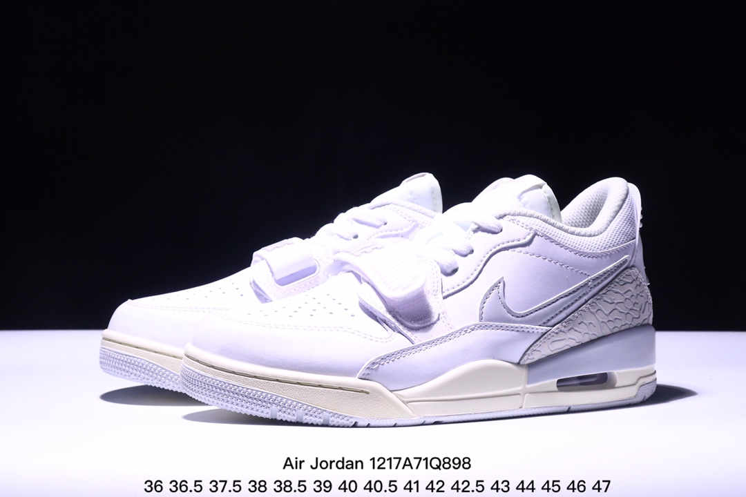 集合图💝 💰300
✅三合一最强合体,多种新配色回归!耐克Nike Air Jordan Legacy 312 High”White/Grey Fog/Blue/Red“乔丹最强三合一混合版本高帮文化休闲运动篮球鞋
货号:AT4040-106
▪️Air Jordan Legacy 312 作为 Jordan Brand 旗下较为成功的杂交混血鞋款,由 Jordan 品牌联合街头潮流设计师 Don C 共同打造,而 312 正是芝加哥的区号,用来表达对乔丹家乡芝加哥的热爱和留恋。同时融合了Air Jordan 1,Air Jordan 3,Air Alpha Force Low中的经典设计元素进行重新的组合,使得经典鞋款元素焕发出全新的魅力。经典无须赘述,白红搭配的Chicago配色是为Air Jordan系列里无可争议的C位配色!
XM1217Q898