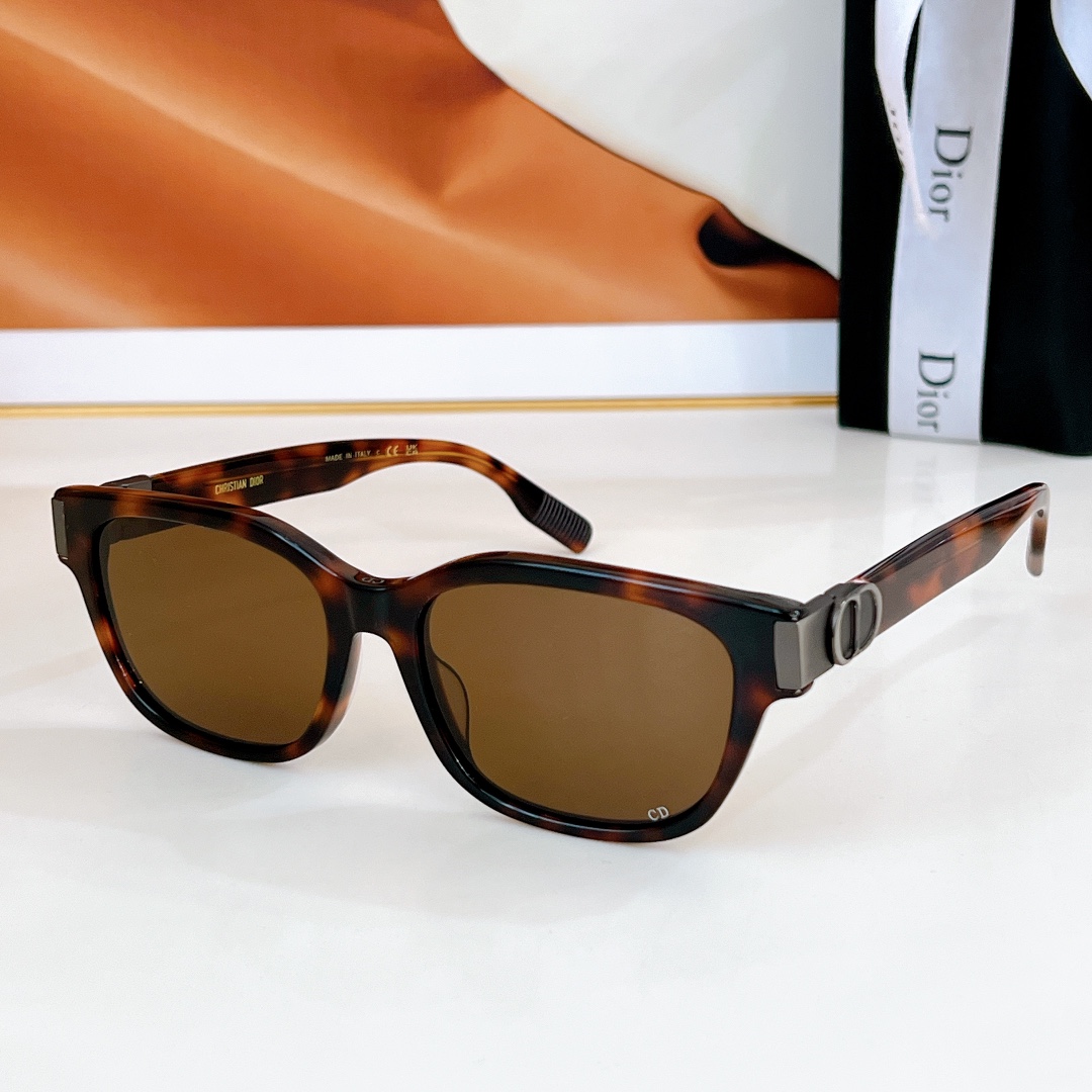 DIORMOD:DIOROBLIQUES1FSIZE:54-18-150