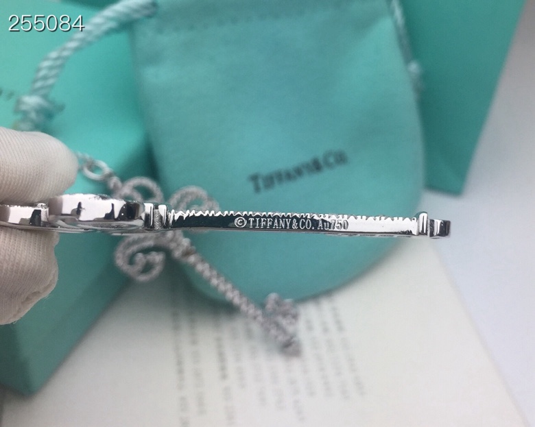 Tiffany & Co. Enchant Heart心形皇冠钥匙项链 欧美同步长款毛衣链 细节赞爆～铺镶水晶绽放独有光彩