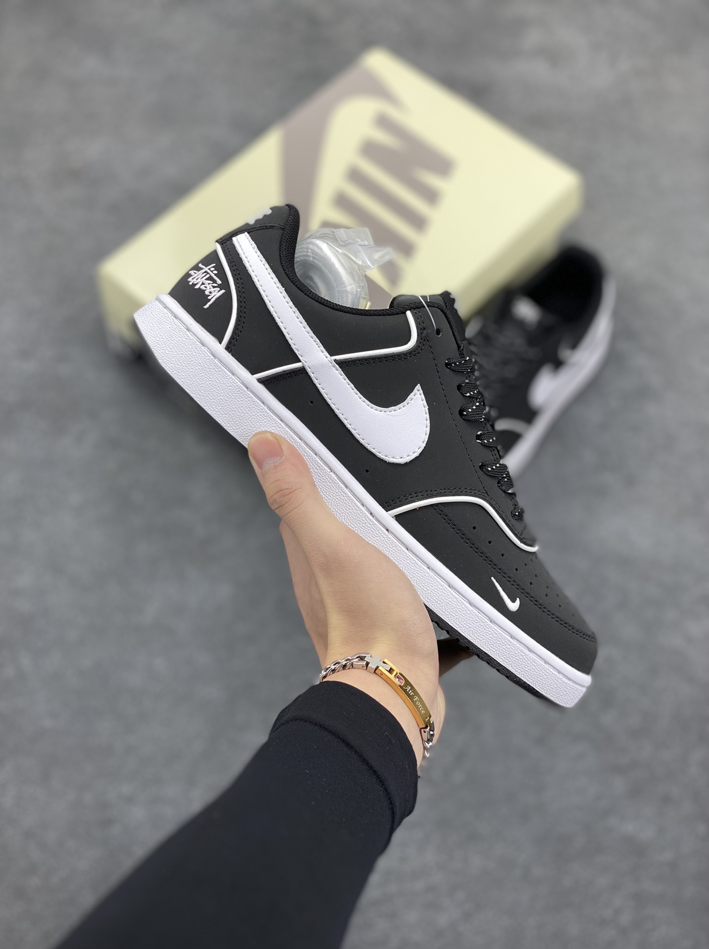 海外爆款 ZP订单 NIKE EBERNON Low prm 小空军低帮百搭透气休闲运动板鞋 独家头层版本 原数据独家私模大底 纯正版型 清洁度完美 货号:FD5188-113 尺码:36 36.5 37.5 38 38.5 39 40 40.5 41 42 42.5 43 44 44.5 45-选品中心