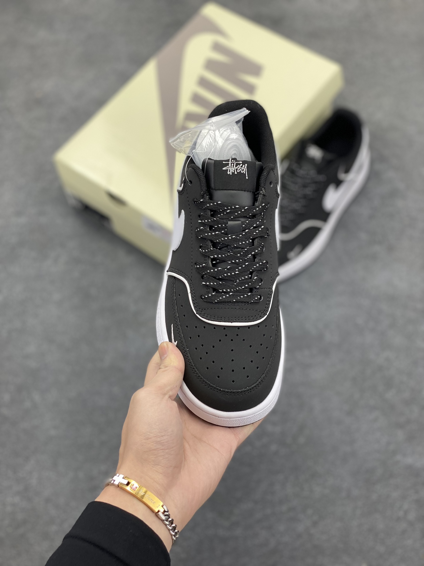 图片[2]-海外爆款 ZP订单 NIKE EBERNON Low prm 小空军低帮百搭透气休闲运动板鞋 独家头层版本 原数据独家私模大底 纯正版型 清洁度完美 货号：FD5188-113 尺码：36 36.5 37.5 38 38.5 39 40 40.5 41 42 42.5 43 44 44.5 45-选品中心