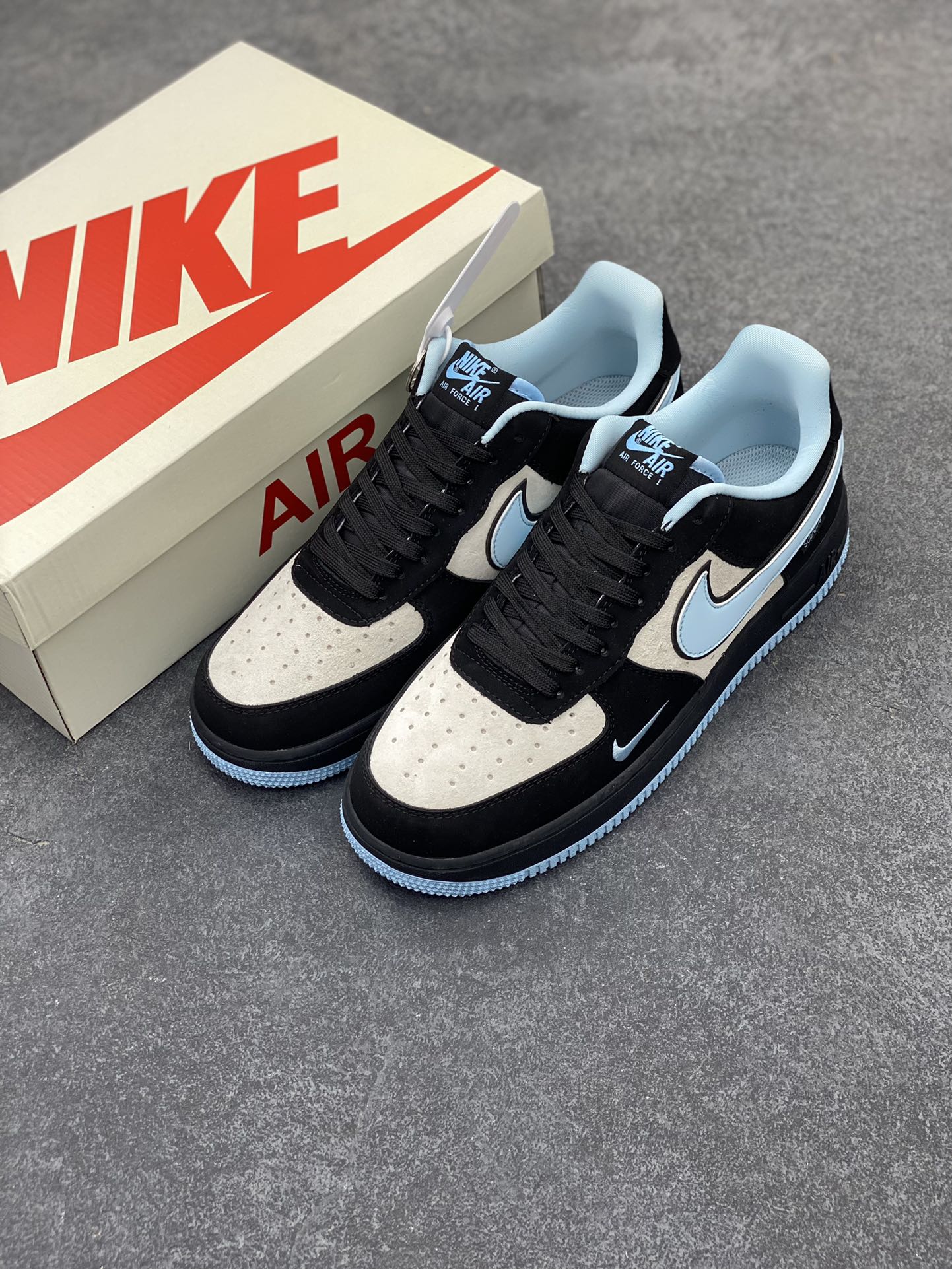 图片[8]-NIke Air Force 1 \’07 Low “Supreme联名——小清新蒂芙尼”空军一号 低帮 运动鞋 休闲鞋 折边针车 工艺难度大 原楦头原纸板 原装鞋盒 定制五金配件 内置全掌气垫 原厂鞋底 货号：DF0188-025 尺码：36 36.5 37.5 38 38.5 39 40 40.5 41 42 42.5 43 44 44.5 45-选品中心