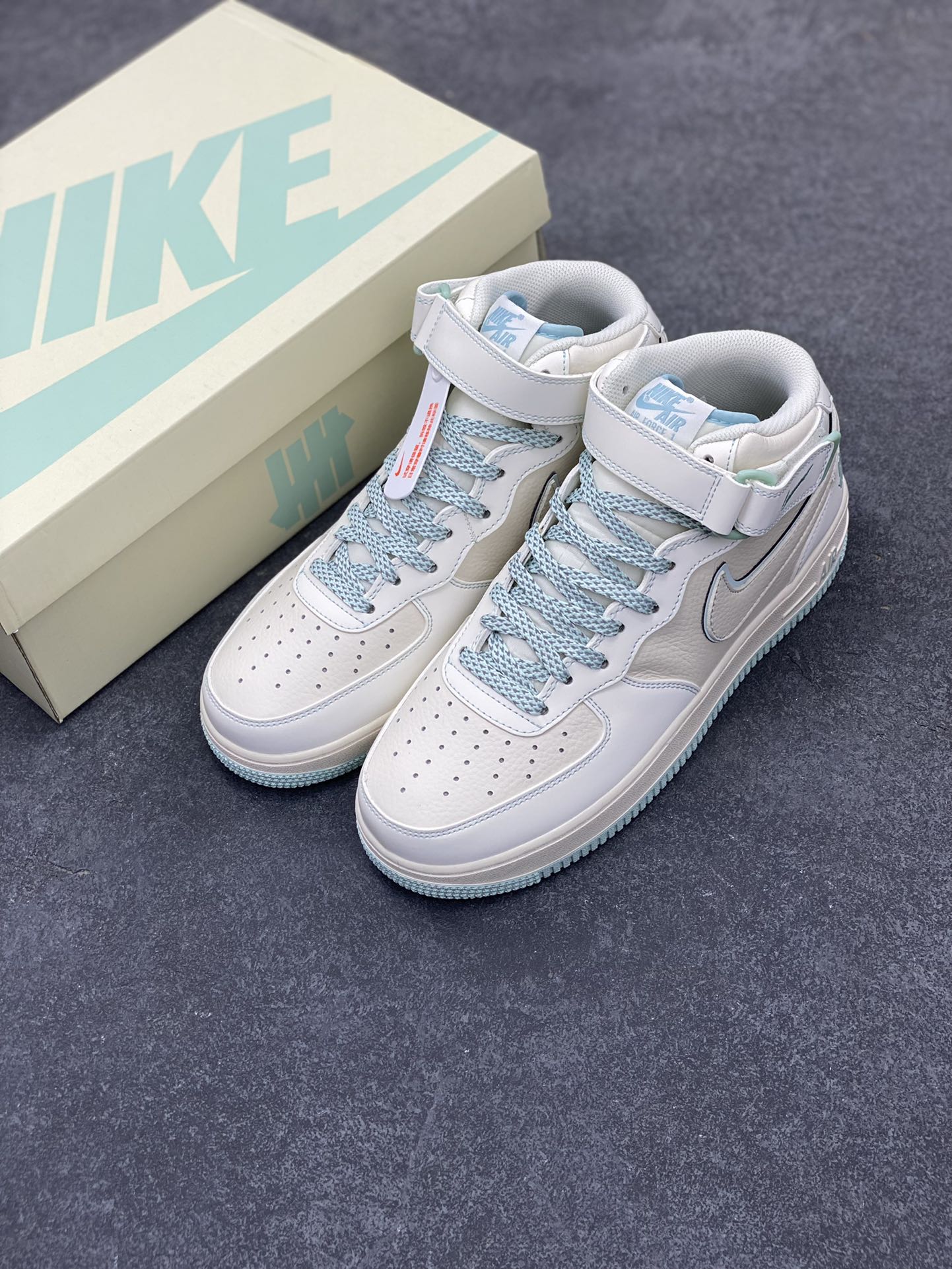 图片[8]-Underfented×Nike Air Forece 1 Mid满天星空军一号中帮休闲板鞋 定制皮料 3M反光 原楦原纸板 纯正版型 清洁度完美 内置全掌气垫 货号：GB5969-002 尺码：36 36.5 37.5 38 38.5 39 40 40.5 41 42 42.5 43 44 44.5 45-选品中心