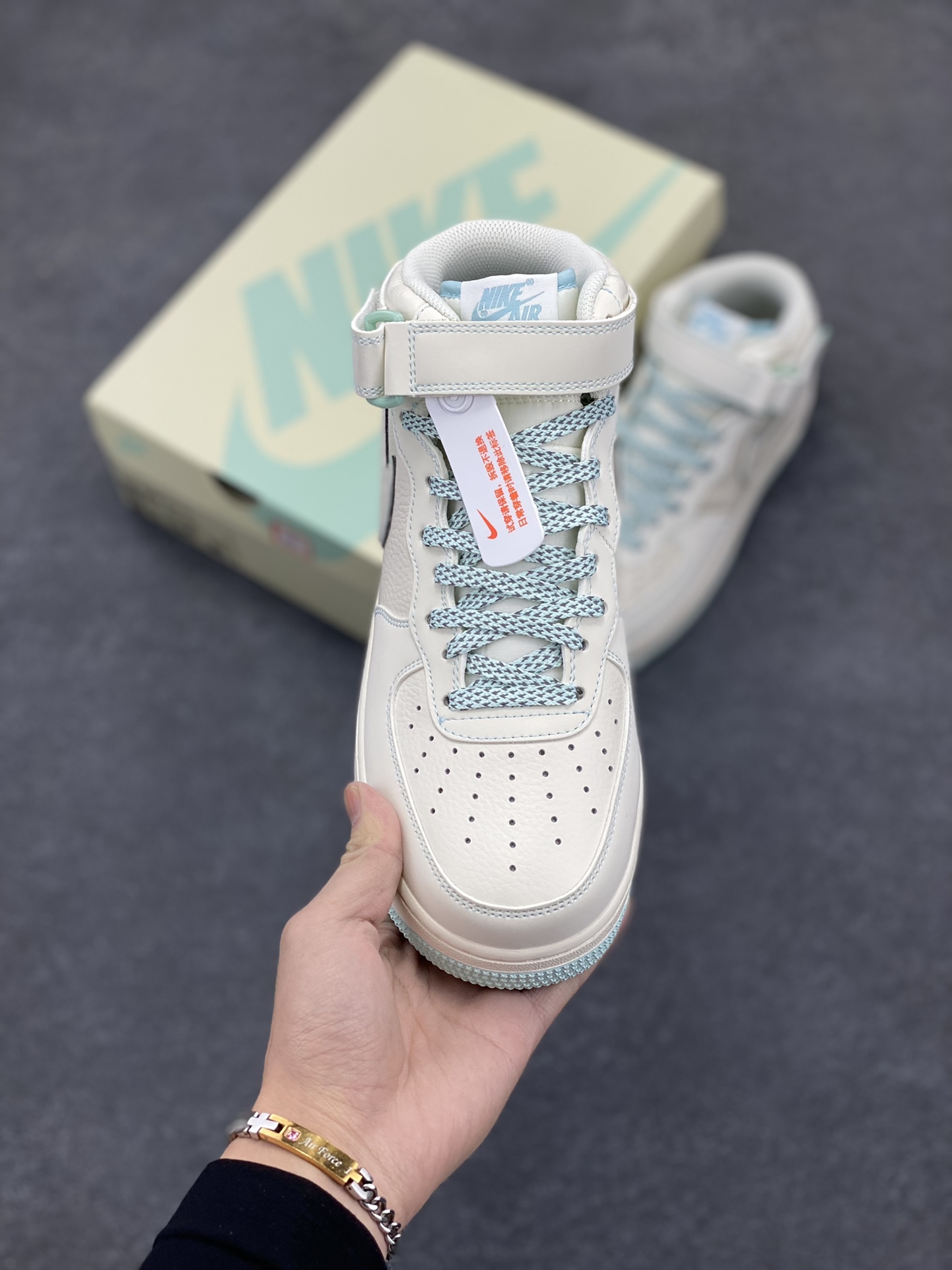 图片[2]-Underfented×Nike Air Forece 1 Mid满天星空军一号中帮休闲板鞋 定制皮料 3M反光 原楦原纸板 纯正版型 清洁度完美 内置全掌气垫 货号：GB5969-002 尺码：36 36.5 37.5 38 38.5 39 40 40.5 41 42 42.5 43 44 44.5 45-选品中心