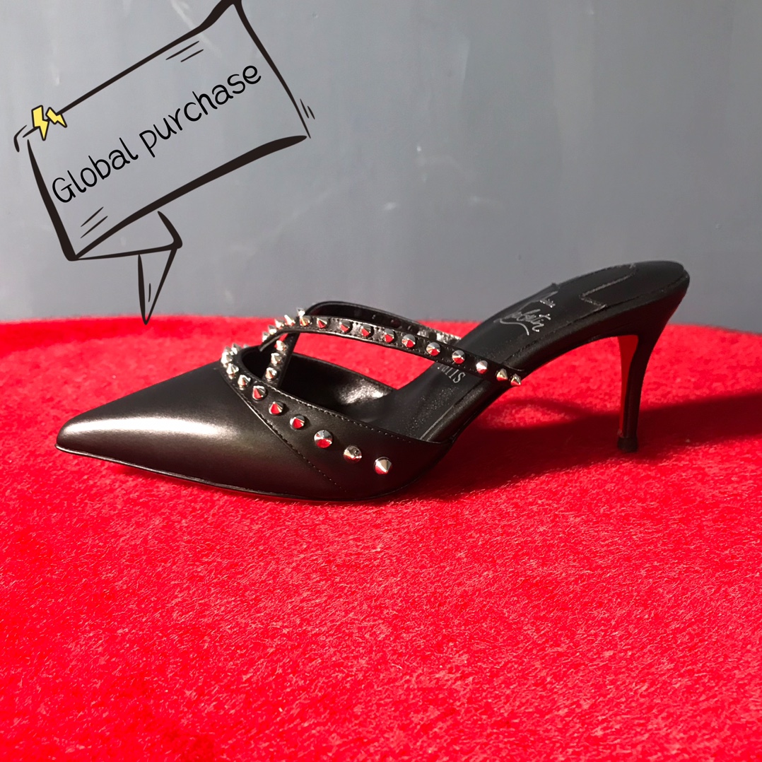 NO:100419,High-end customization 2025 spring and summer classic series!  H7Cm size 34-42., Its leather sole is 9038-Black cowhide, black sheepskin, silver rivet official website picture Standard European code Reference:9038- Color:black/black Material:cowhide Lining:goat leather Heel height:6.5Cm Sole:leather sole Size:EUR34-42 (US 4-11):,,christian louboutin,cowhide,sheepskin19860909高端订制 2025春夏精典款系列！ H7Cm尺码34-42码.,其皮大底9038-黑色牛皮.黑羊皮里.银色铆钉官网图 标准欧码 Reference:9038- Color:black/black Material:cowhide Lining:goat leather Heel heigh:6.5Cm Sole:leather sole Size:EUR34－42（US 4一11) :,,christian louboutin,cowhide,sheepskin,Women's Shoes