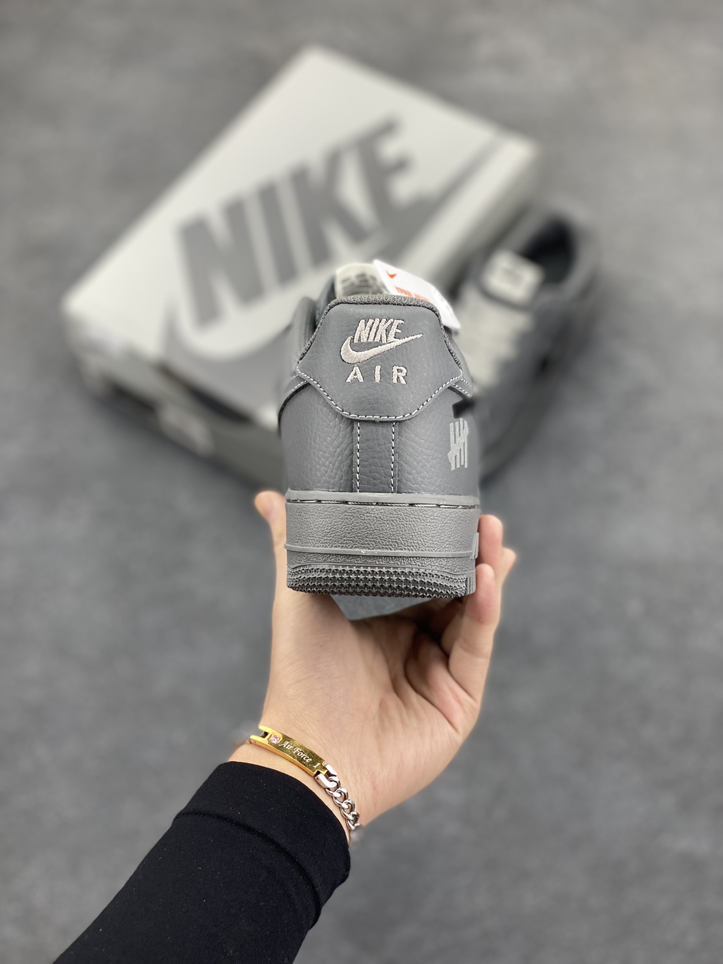 图片[4]-Nike Air Force 1 Low 07 x UNDEFEATED 断裂三钩深灰满天星 空军一号 低帮运动休闲板鞋 原楦头原纸板 打造纯正低帮空军版型 专注外贸渠道 全掌内置蜂窝气垫 原盒配件 原厂中底钢印、拉帮完美 货号：DZ6767-109 尺码：36 36.5 37.5 38 38.5 39 40 40.5 41 42 42.5 43 44 44.5 45-选品中心