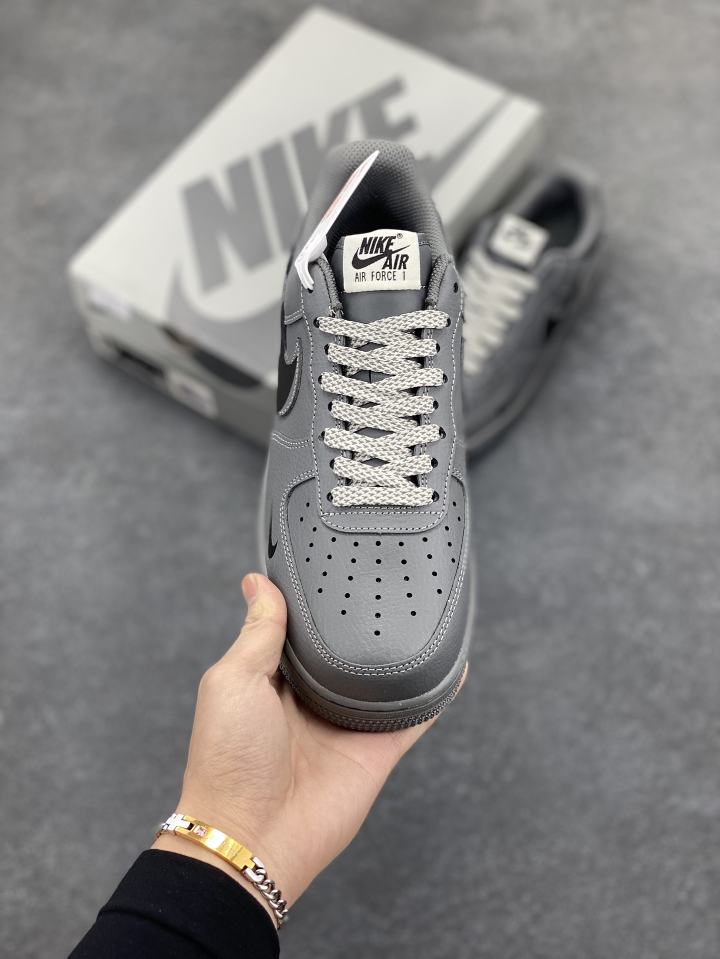 图片[2]-Nike Air Force 1 Low 07 x UNDEFEATED 断裂三钩深灰满天星 空军一号 低帮运动休闲板鞋 原楦头原纸板 打造纯正低帮空军版型 专注外贸渠道 全掌内置蜂窝气垫 原盒配件 原厂中底钢印、拉帮完美 货号：DZ6767-109 尺码：36 36.5 37.5 38 38.5 39 40 40.5 41 42 42.5 43 44 44.5 45-选品中心