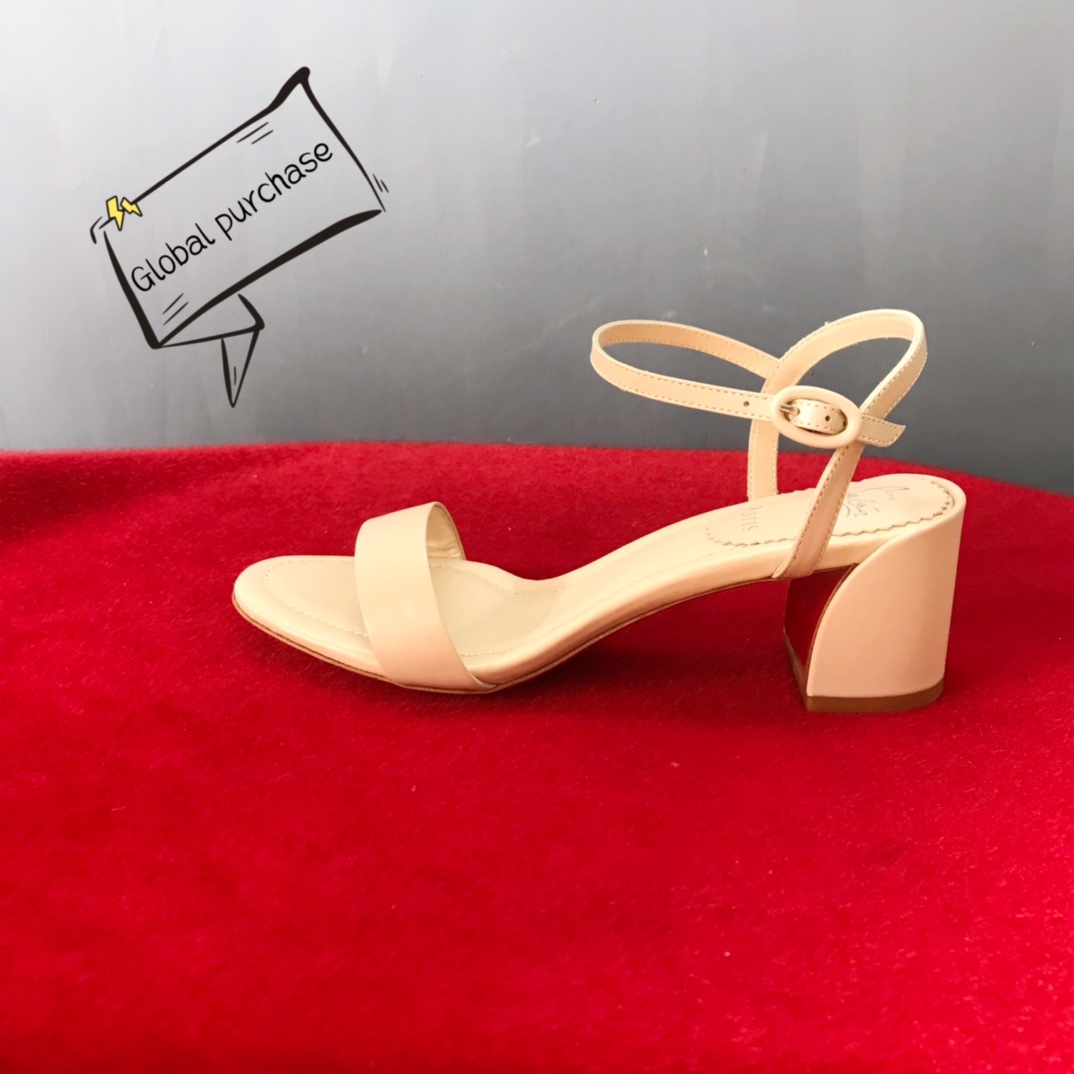 NO:100408,High-end custom spring and summer sandals new series!  H5.5Cm, size 34-42. 35. 40. 41. 42. Genuine leather large sole, customized version, no return or replacement L44-002. Apricot cowhide, apricot sheepskin footbed, official website picture Standard European code Reference:L44-002 Color:nude/nude Material:cowhide/rivet Lining:goat leather Heel height:5.5Cm Sole:leather sole Size:EU 34-42 (US 4-11):,,christian louboutin,sandals,cowhide,sheepskin,Leather soles19860909高端订制 春夏凉鞋新款系列！ H5.5Cm,尺码34-42码.35码40码41码42码,真皮大底,订制款,不退不换L44-002.杏色牛皮,杏羊皮垫脚,官网图 标准欧码 Reference:L44-002 Color:nude/nude Material:cowhide/rivet Lining:goat leather Heel heigh:5.5Cm Sole:leather sole Size:EU 34－42（US 4一11) :,,christian louboutin,sandals,cowhide,sheepskin,Leather soles,Women's Shoes