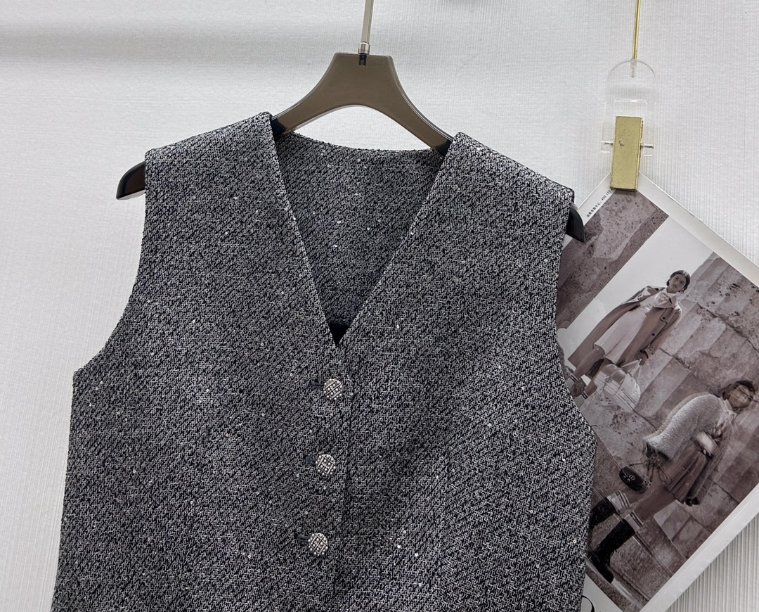 Versatile P989 Dress with Tweed Accents: Stylish and Unique Wardrobe Addition - 图片 3