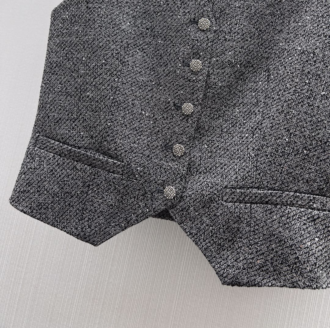 Versatile P989 Dress with Tweed Accents: Stylish and Unique Wardrobe Addition - 图片 4