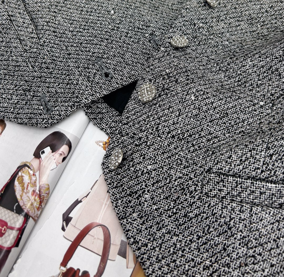 Versatile P989 Dress with Tweed Accents: Stylish and Unique Wardrobe Addition - 图片 5