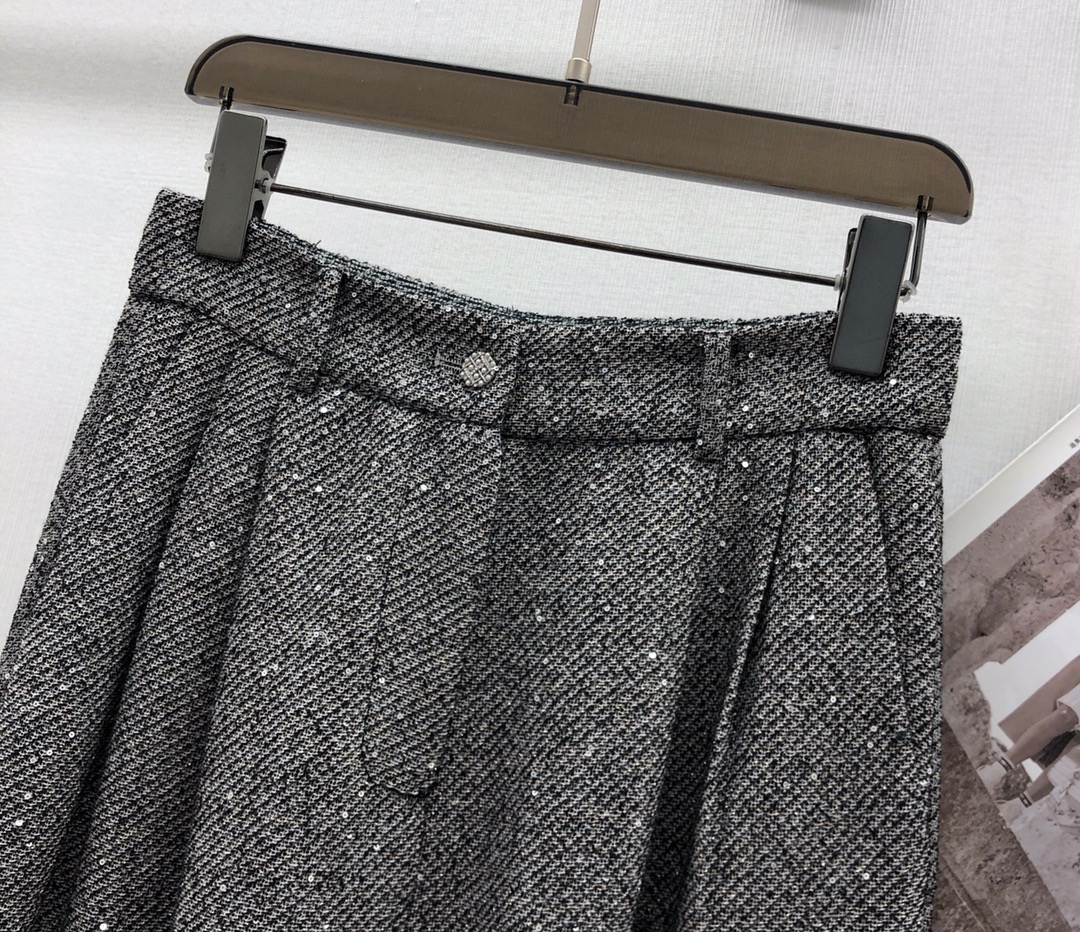 Versatile P989 Dress with Tweed Accents: Stylish and Unique Wardrobe Addition - 图片 9