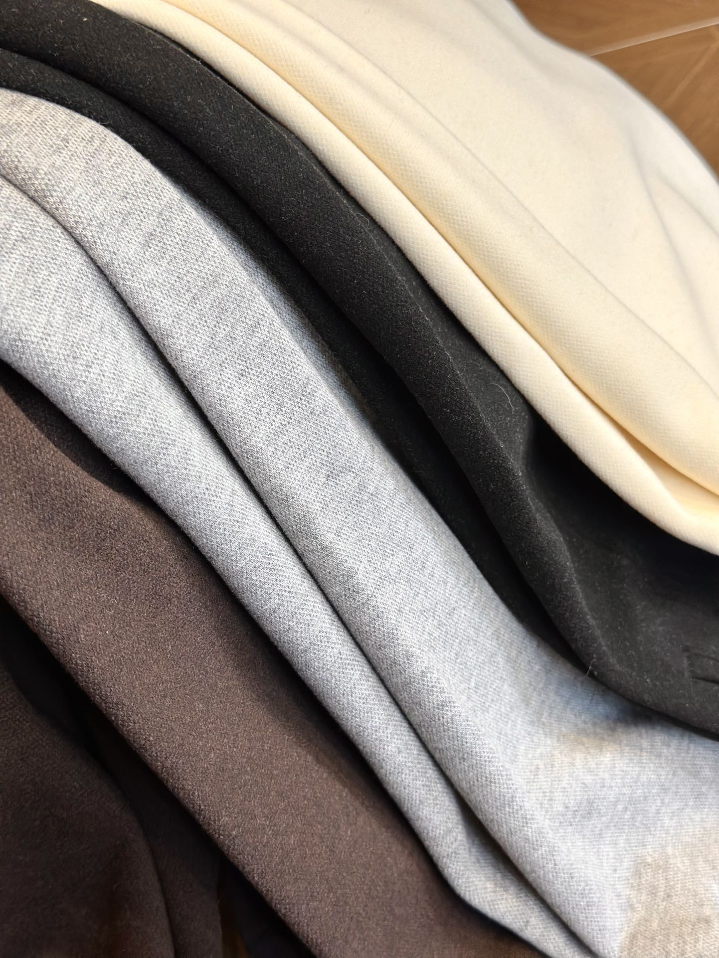 MiniCost Clothes 4
