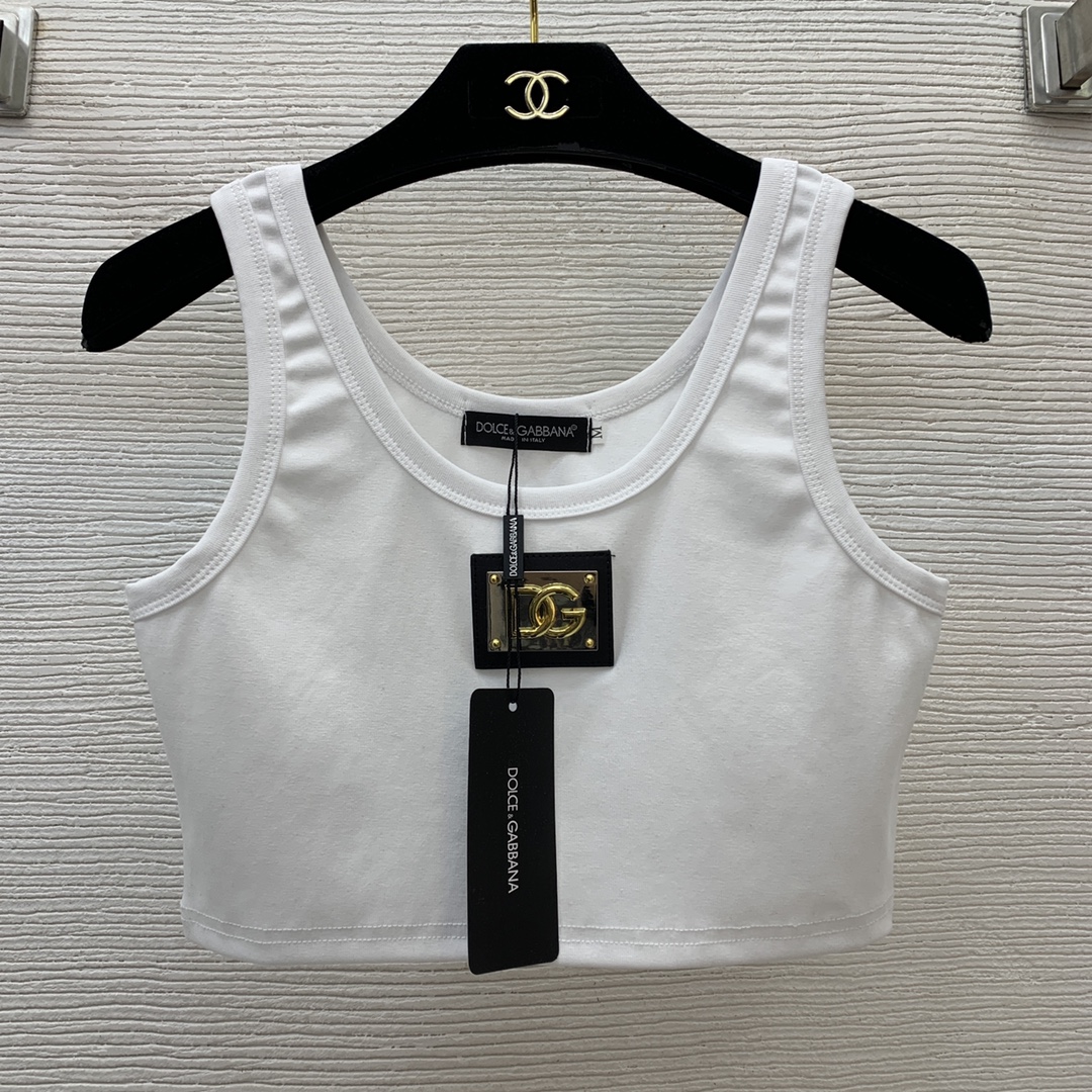 NO:449847,Model number D24121853 Dolce & Gabbana DG* new model, metal logo accessories on the chest, fashionable and versatile suspender vest top!  Black, white, (M size bust 74, hem 68, length 35) hair, Dolce & Gabbana, alexander wang19860909款号D24121853 杜嘉班纳DG*新款 胸前金属logo配件装饰时尚百搭吊带背心上衣！黑色、白色、（M码胸围74,下摆围68,衣长35）发,,Dolce&Gabbana,alexander wang,Women's clothing